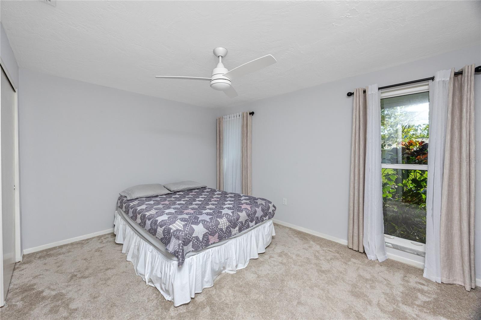 Image 19 of 35 For 849 Karen Street