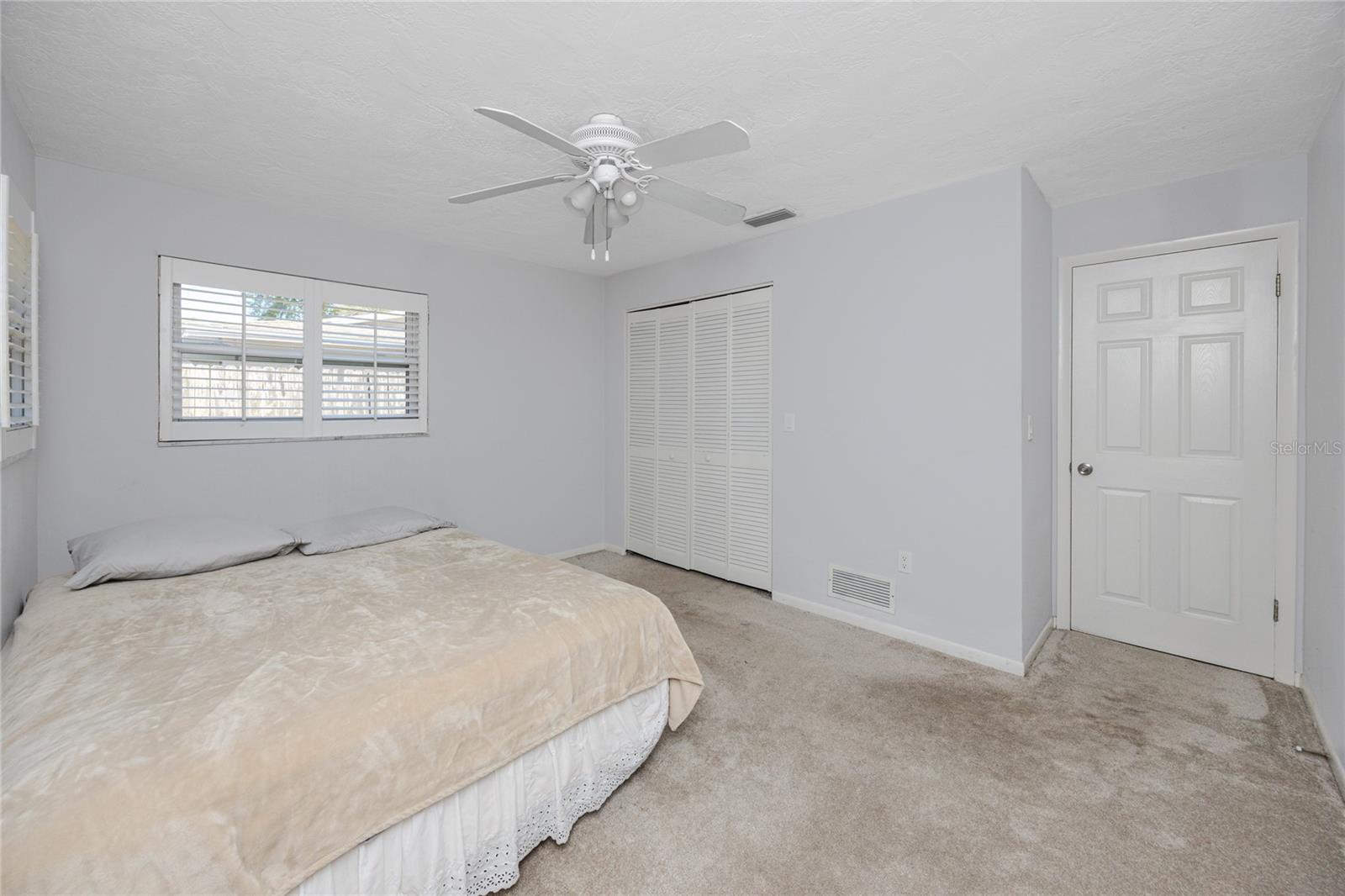 Image 23 of 35 For 849 Karen Street