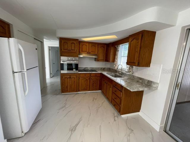 Image 8 of 13 For 4248 Oakfield Avenue