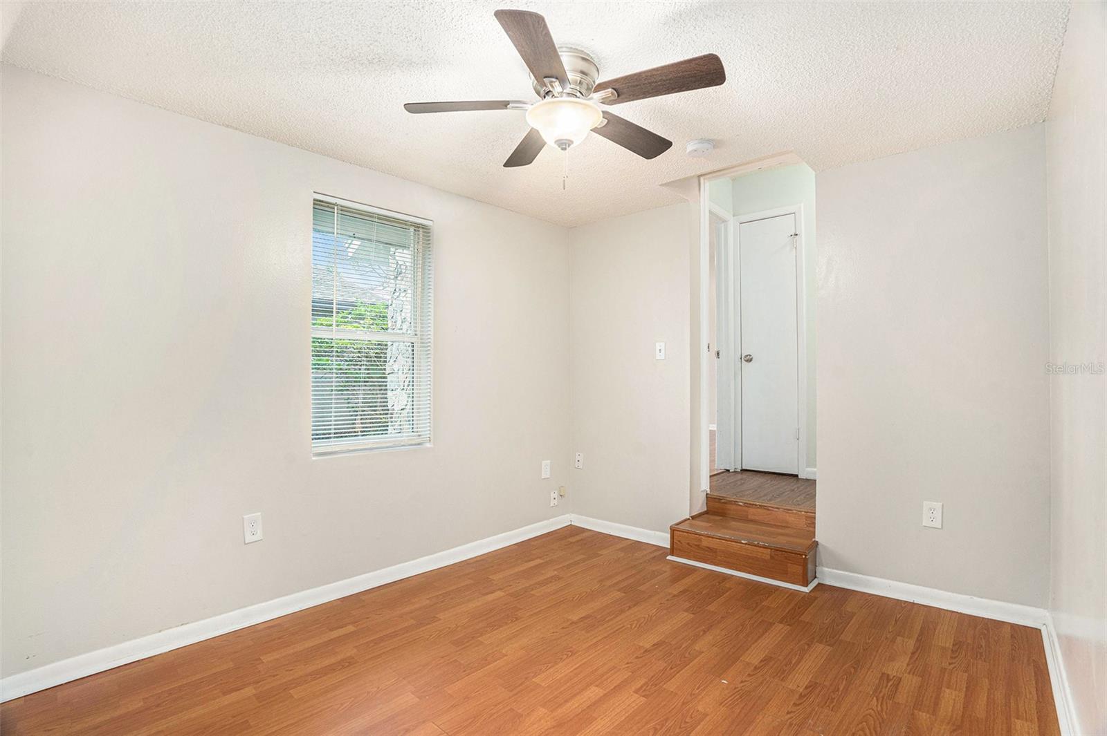 Image 11 of 25 For 8920 Dexter Avenue