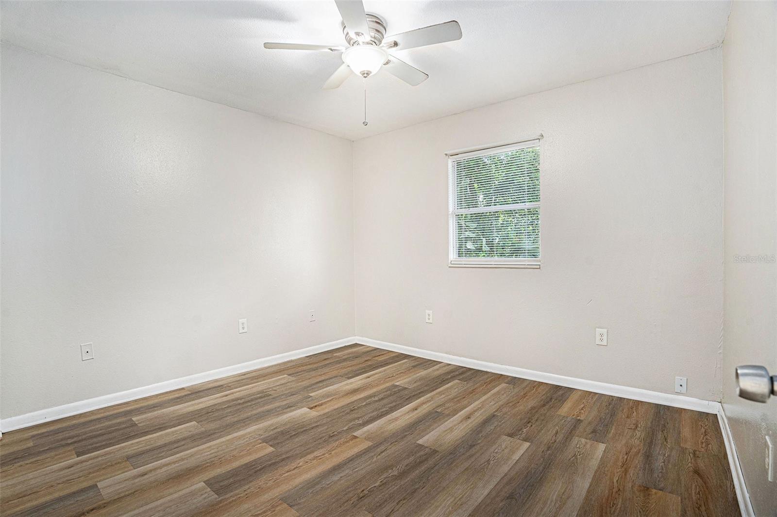 Image 21 of 25 For 8920 Dexter Avenue