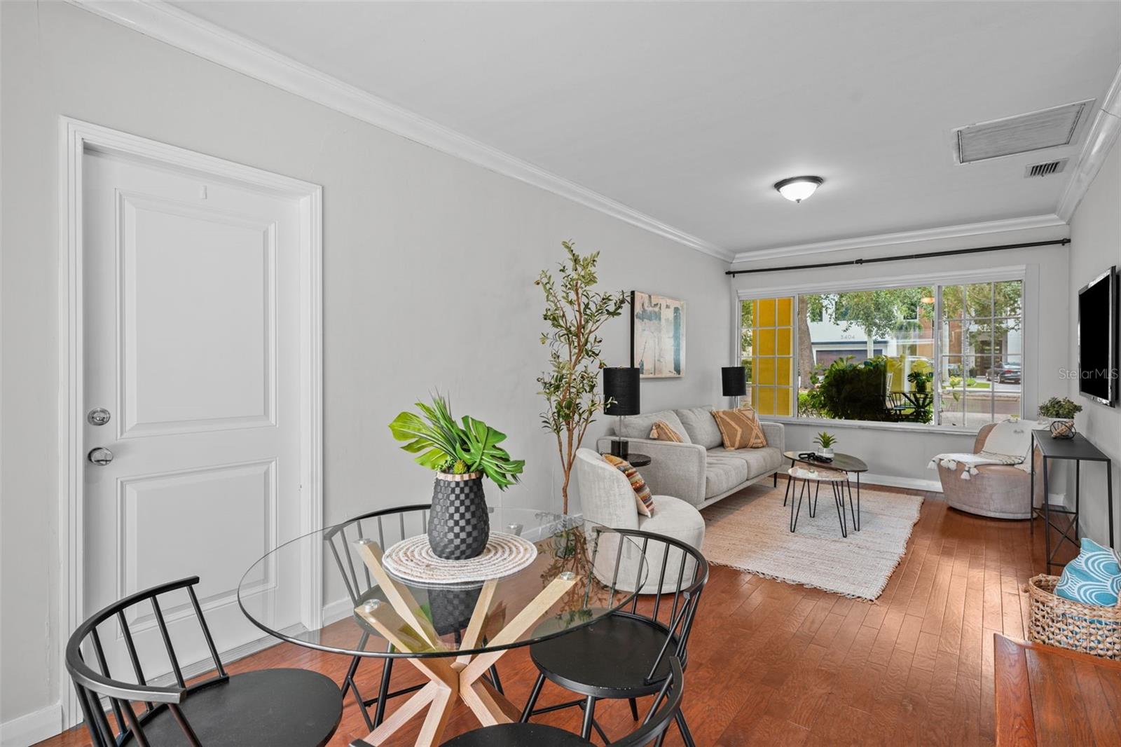 Image 5 of 13 For 3409 El Prado Boulevard