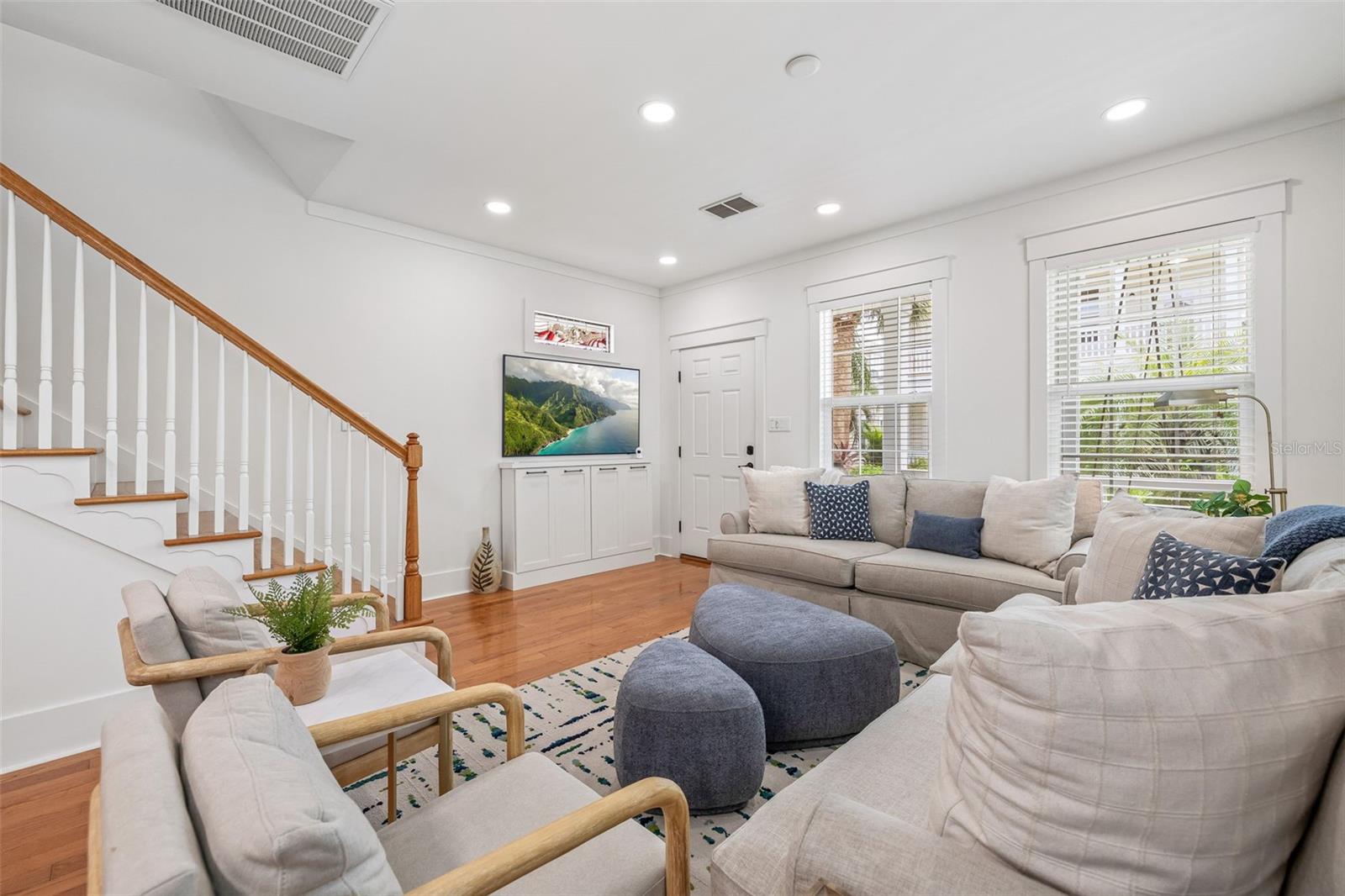 Image 12 of 65 For 474 Glencairn Circle