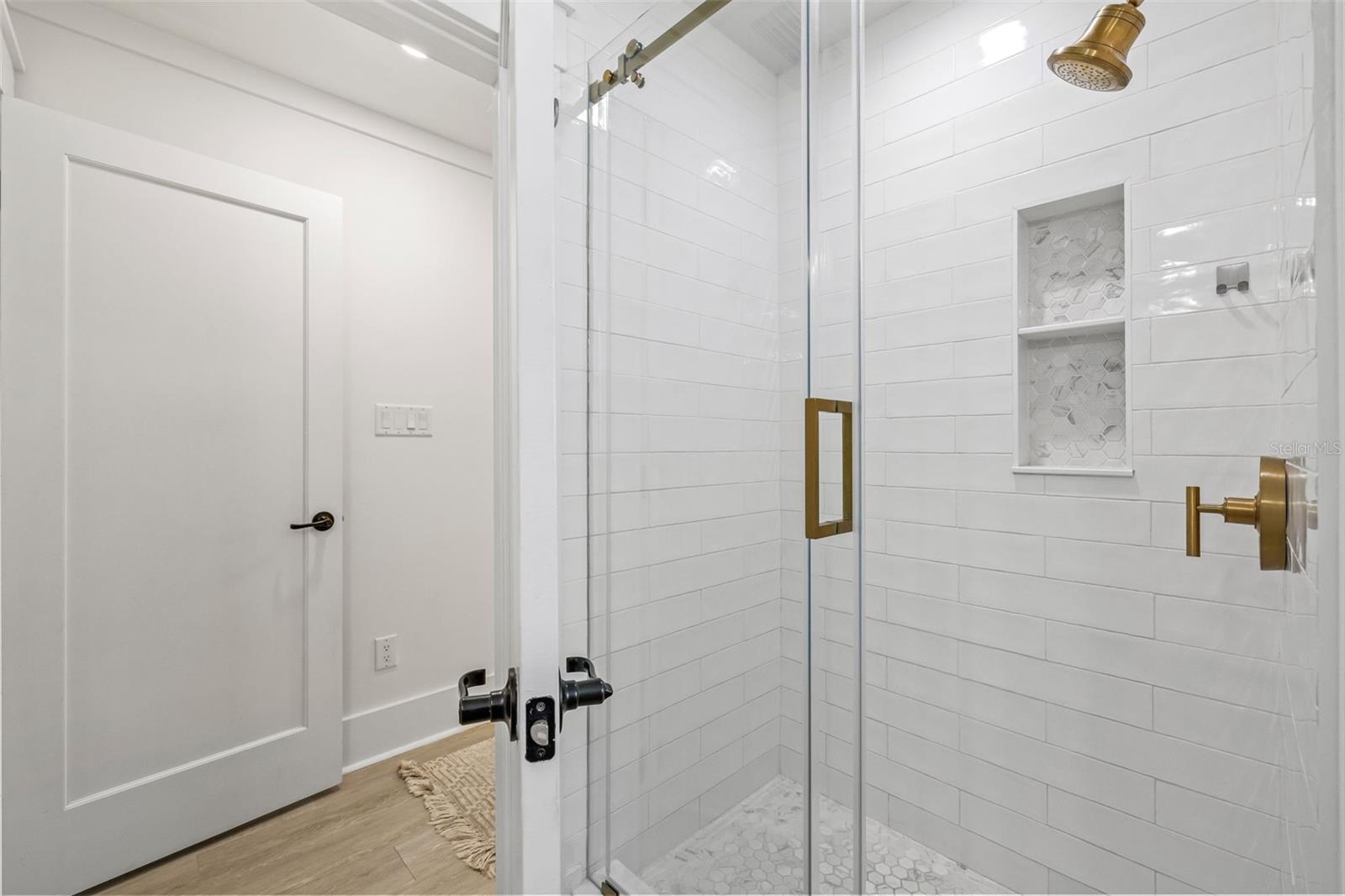 Image 30 of 65 For 474 Glencairn Circle