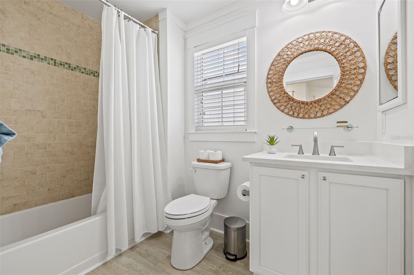 Image 35 of 65 For 474 Glencairn Circle