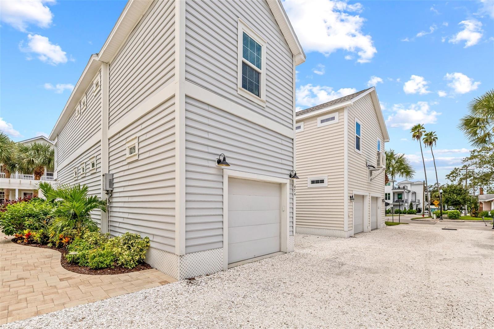 Image 42 of 65 For 474 Glencairn Circle