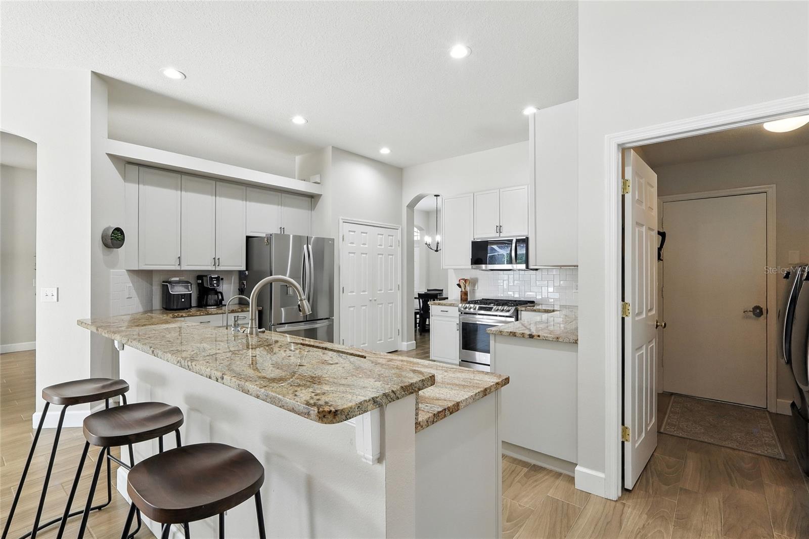 Image 12 of 46 For 16211 Bridgepark Drive