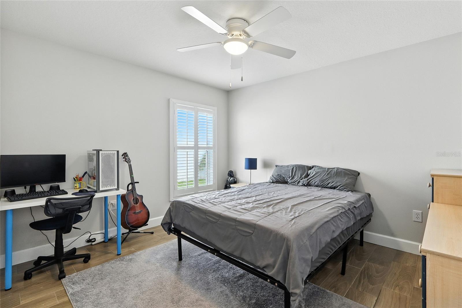 Image 28 of 46 For 16211 Bridgepark Drive