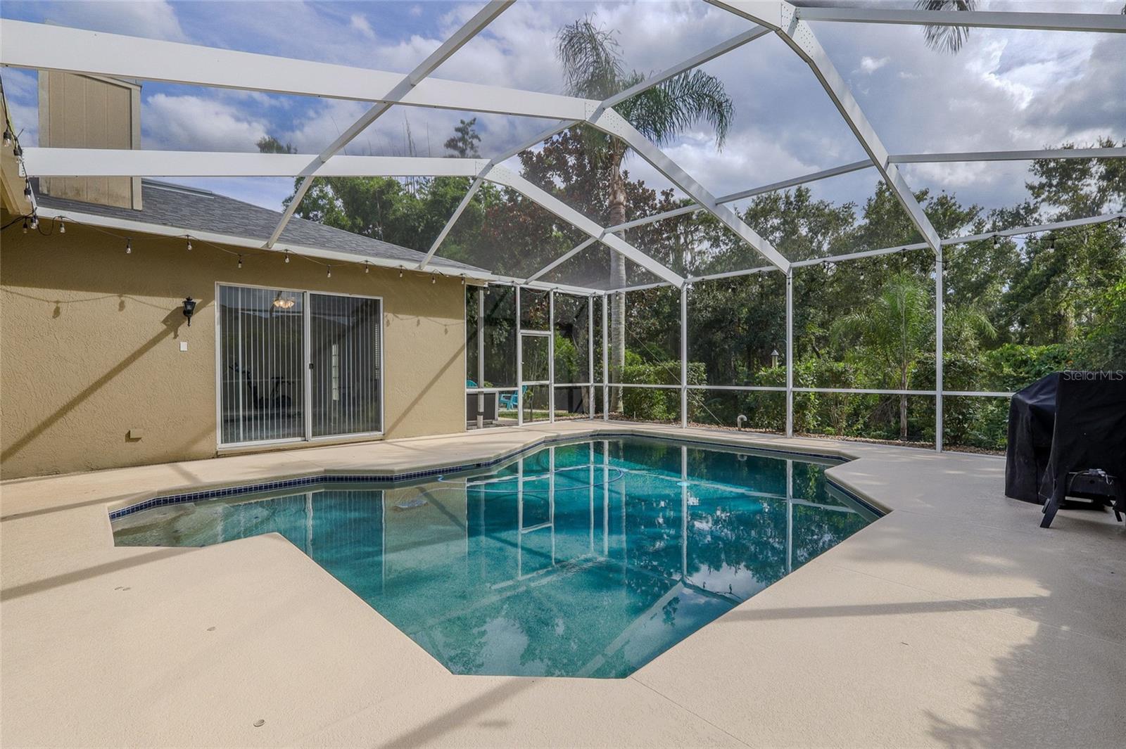 Image 32 of 46 For 16211 Bridgepark Drive