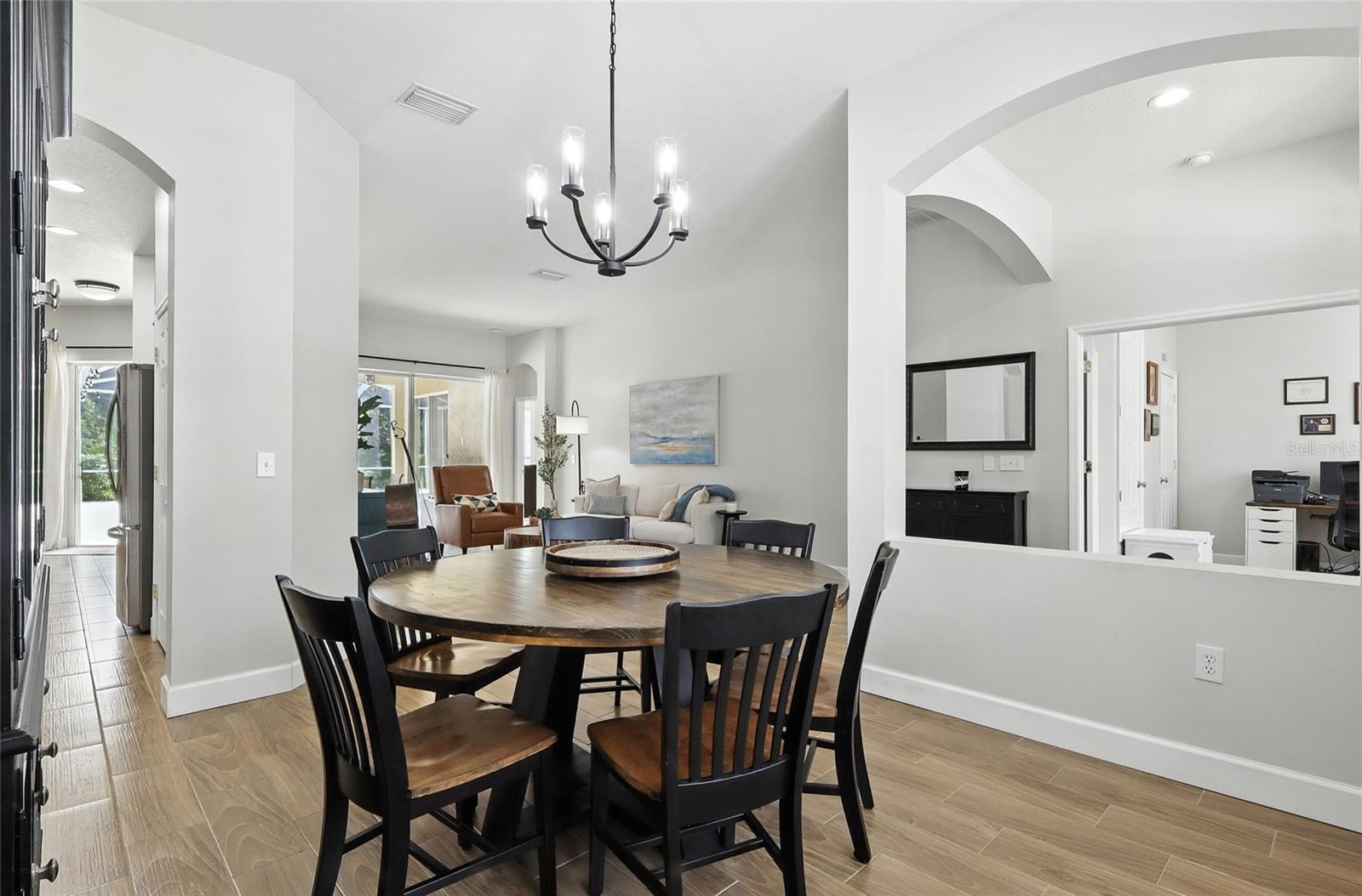 Image 7 of 46 For 16211 Bridgepark Drive