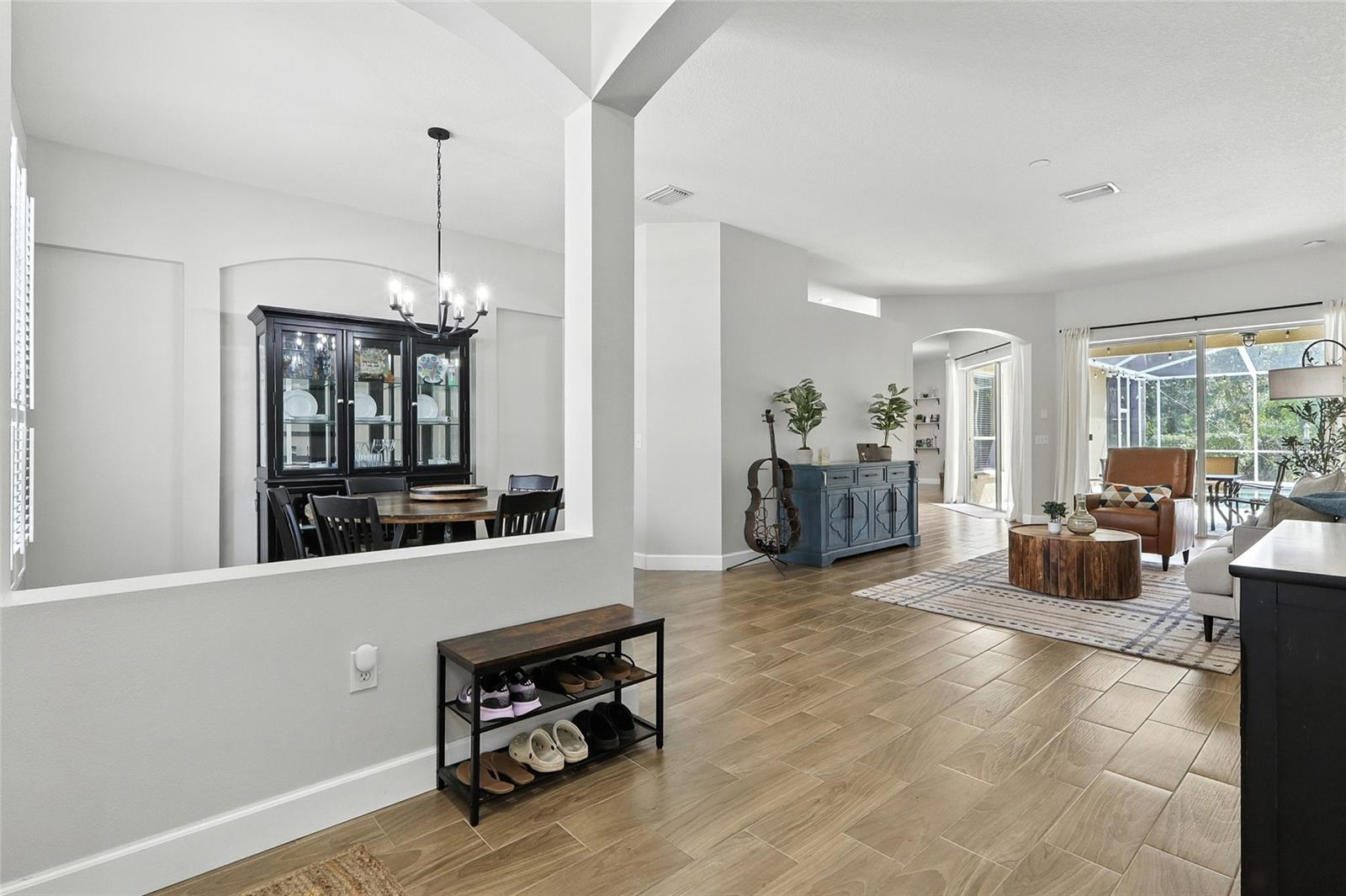 Image 8 of 46 For 16211 Bridgepark Drive