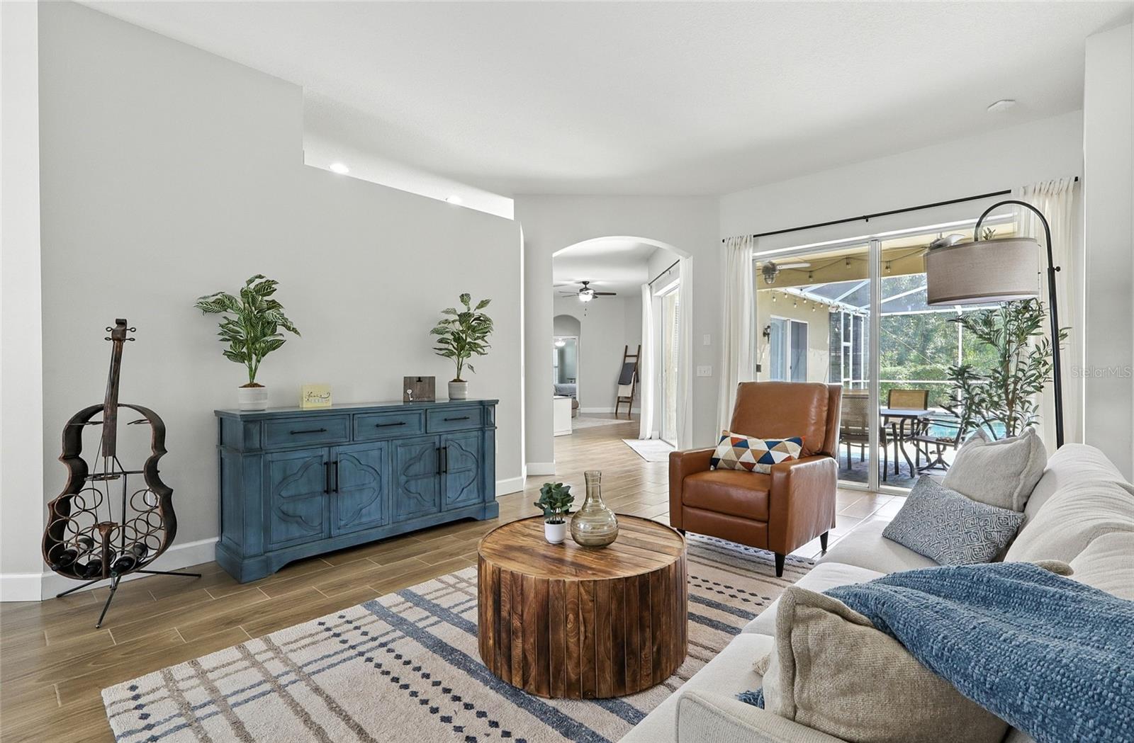 Image 9 of 46 For 16211 Bridgepark Drive