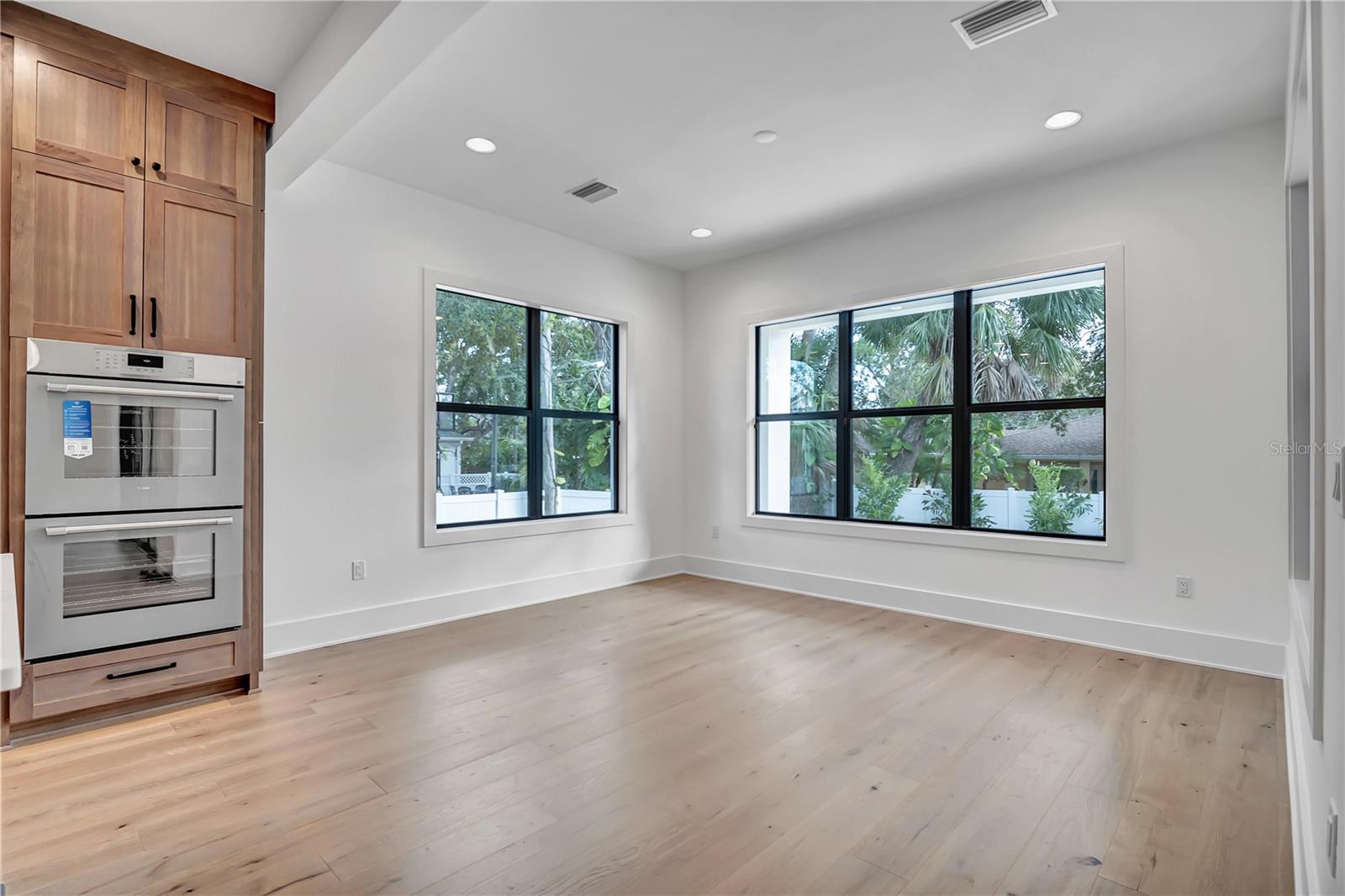 Image 10 of 79 For 4306 Corona Street