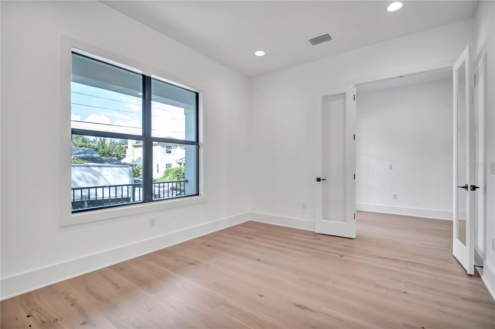 Image 17 of 79 For 4306 Corona Street