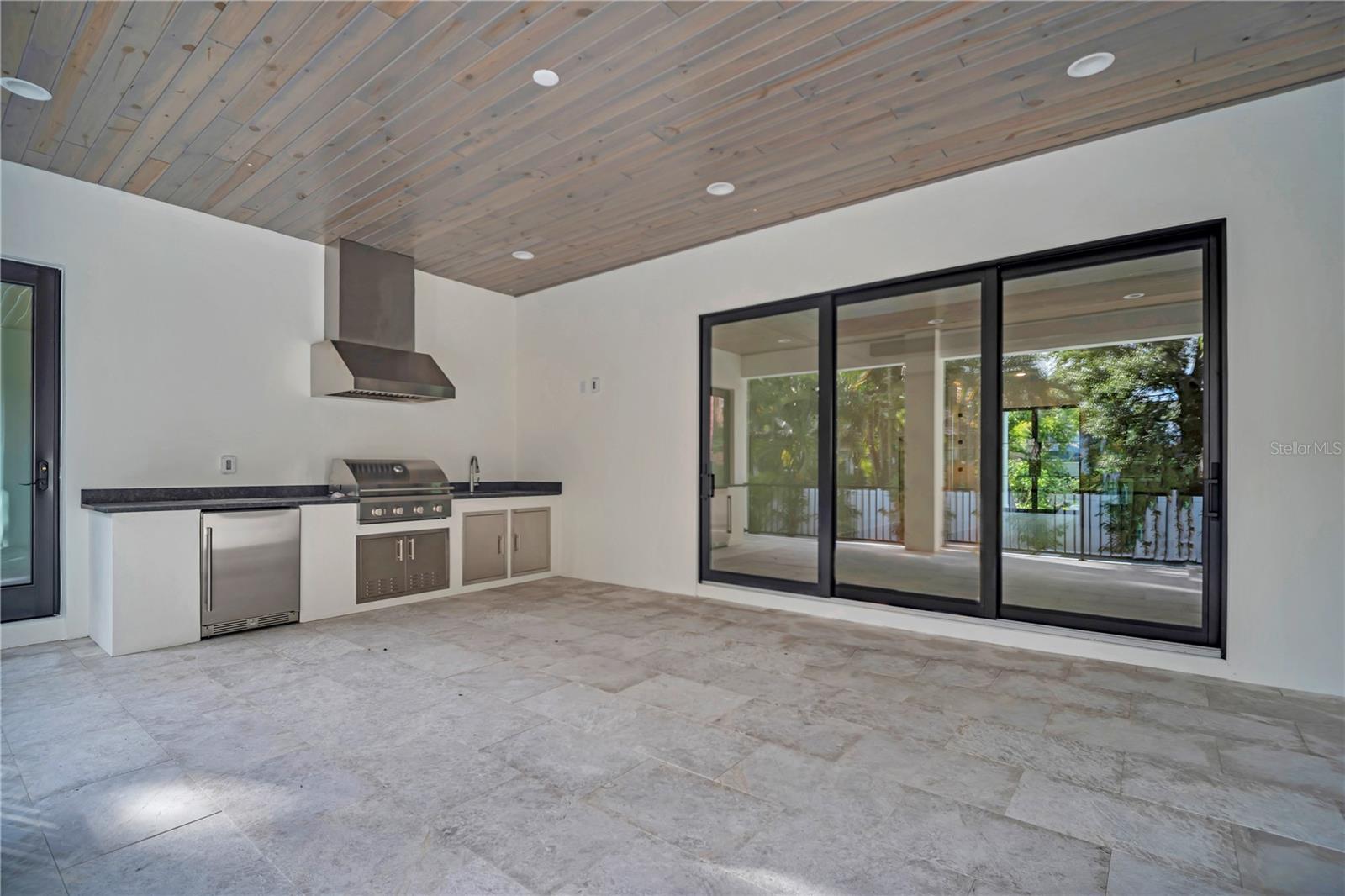Image 26 of 79 For 4306 Corona Street
