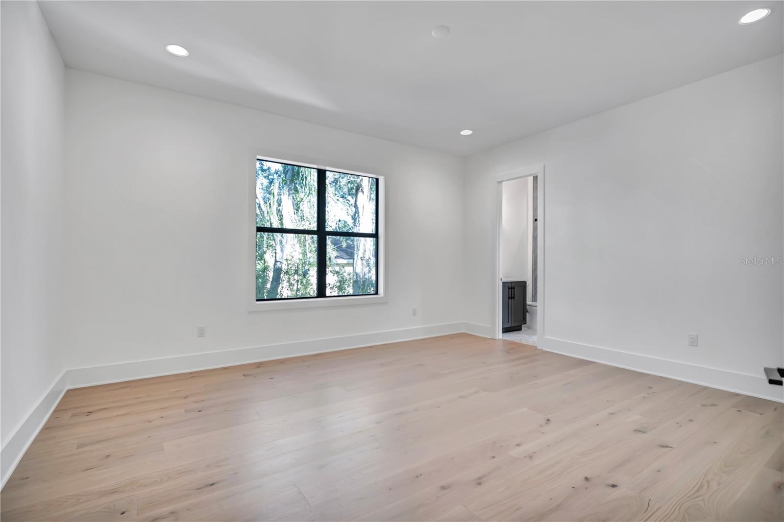 Image 36 of 79 For 4306 Corona Street