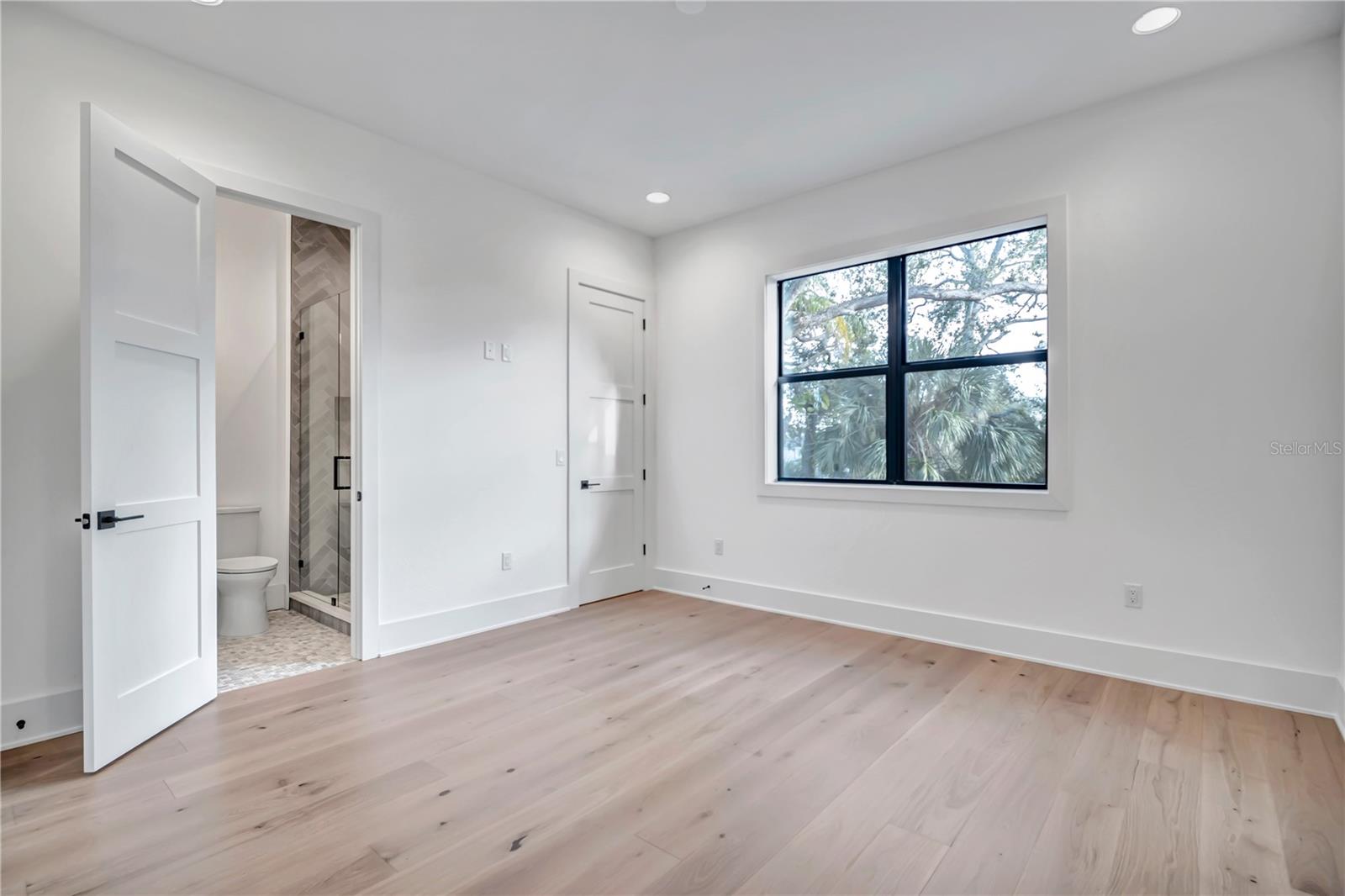 Image 42 of 79 For 4306 Corona Street