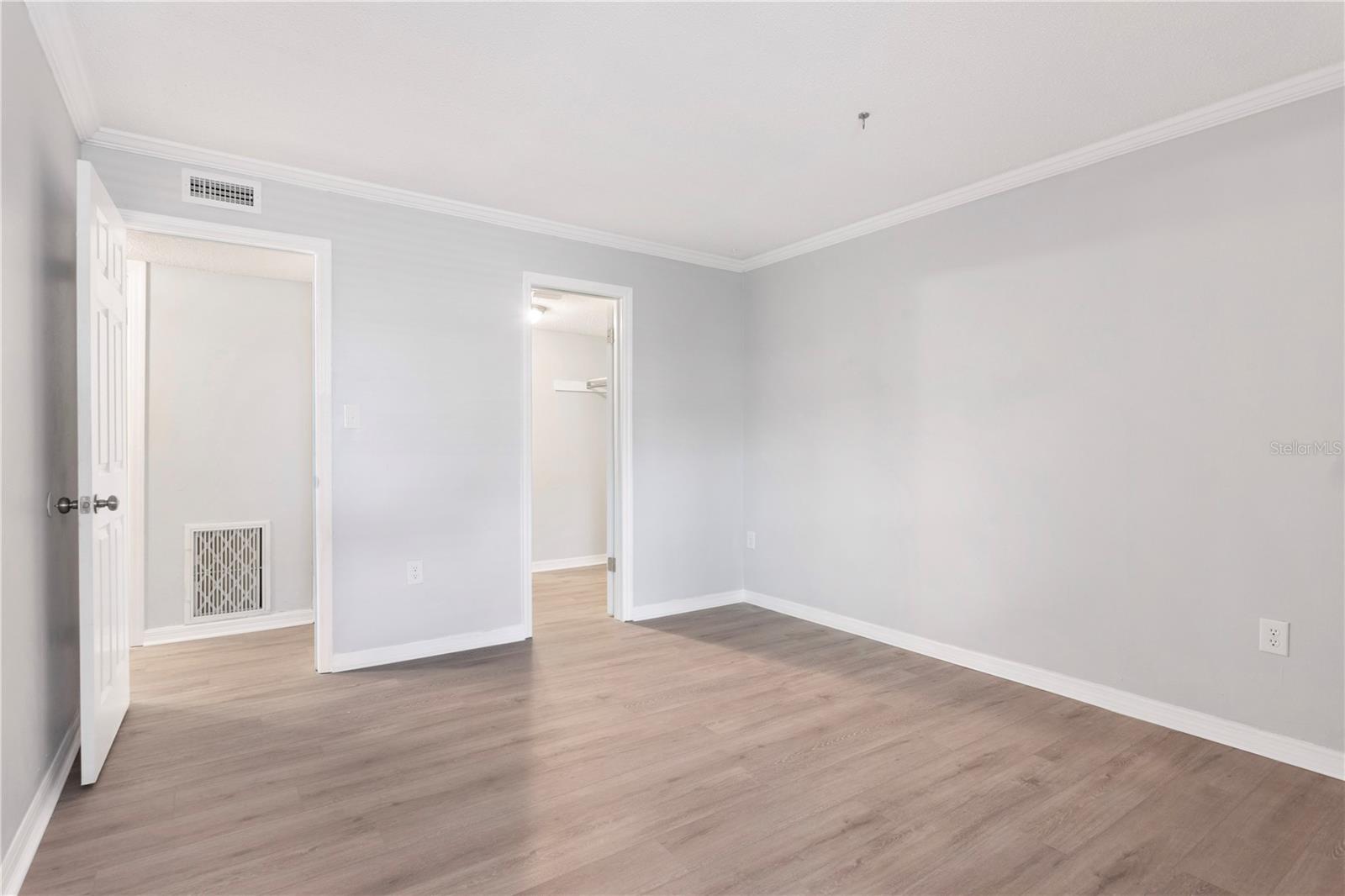 Image 19 of 31 For 2302 Manhattan Avenue 115