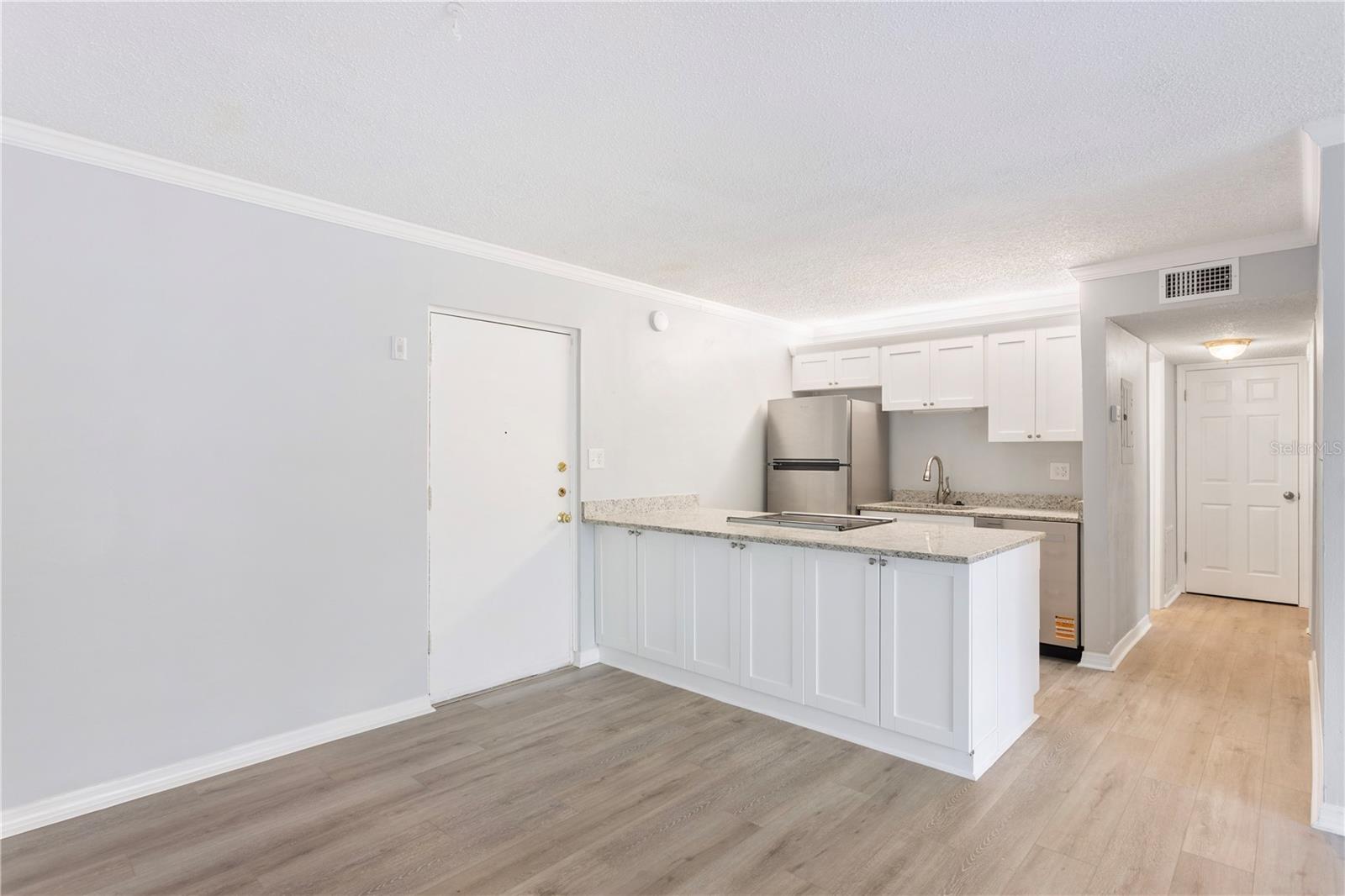 Image 5 of 31 For 2302 Manhattan Avenue 115