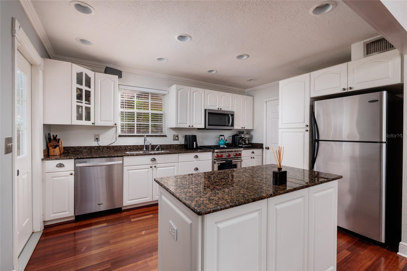 Image 13 of 31 For 113 14th Avenue N