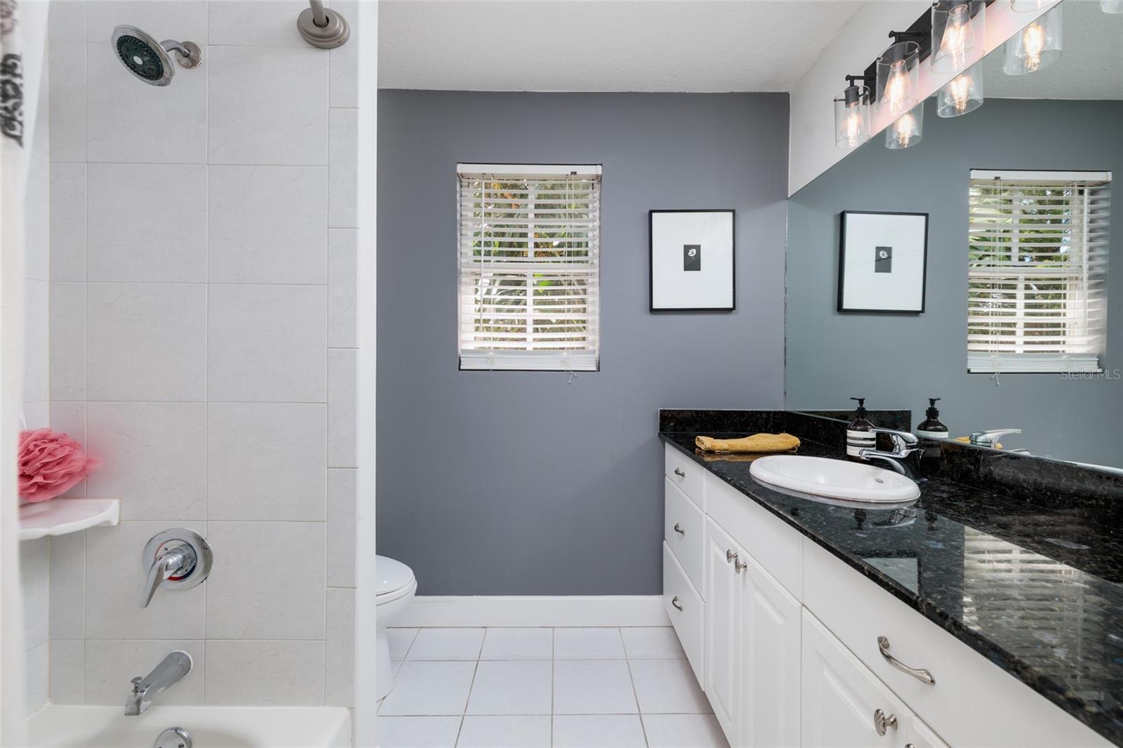 Image 22 of 31 For 113 14th Avenue N