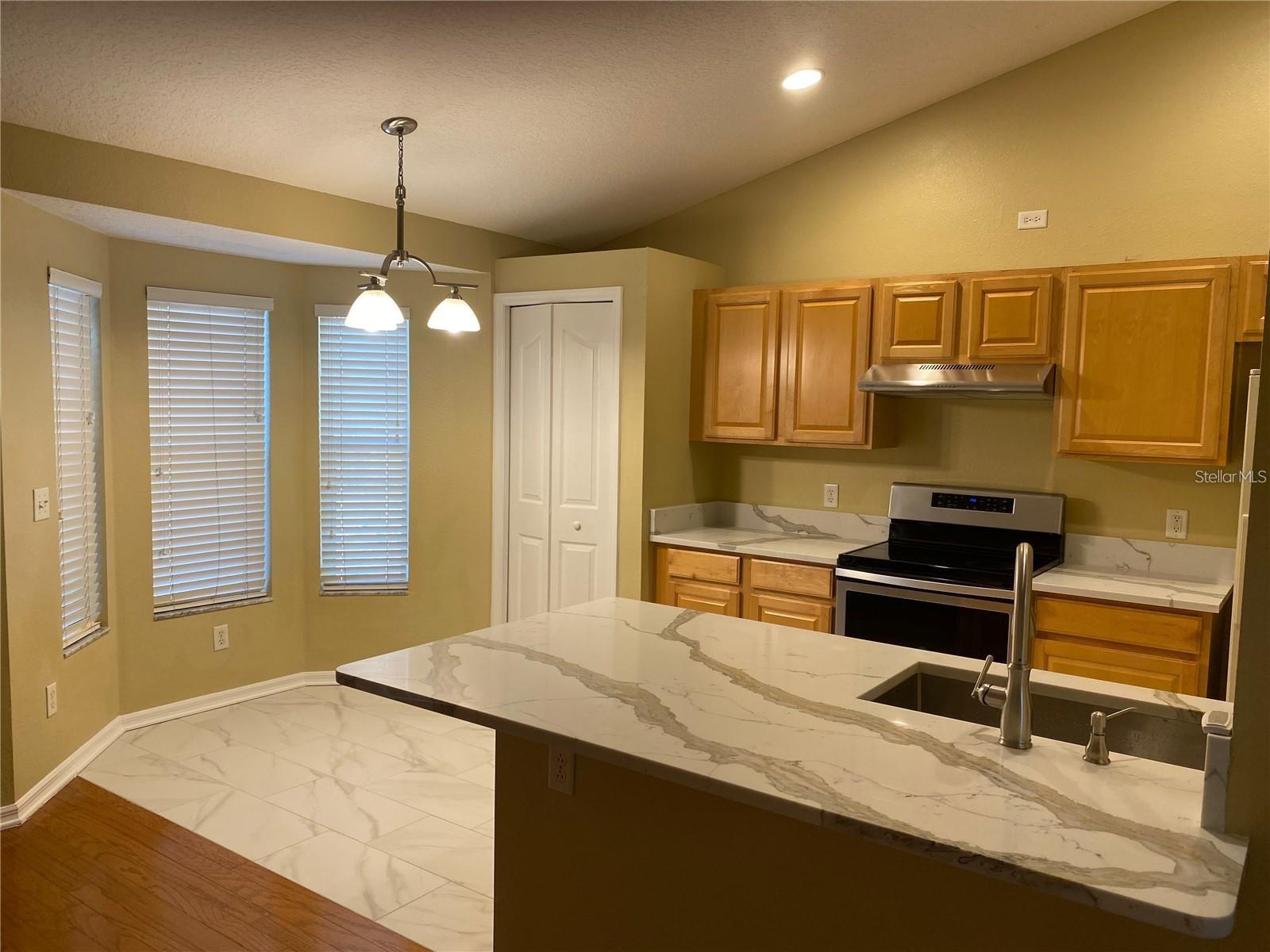 Image 2 of 5 For 14821 Redcliff Drive