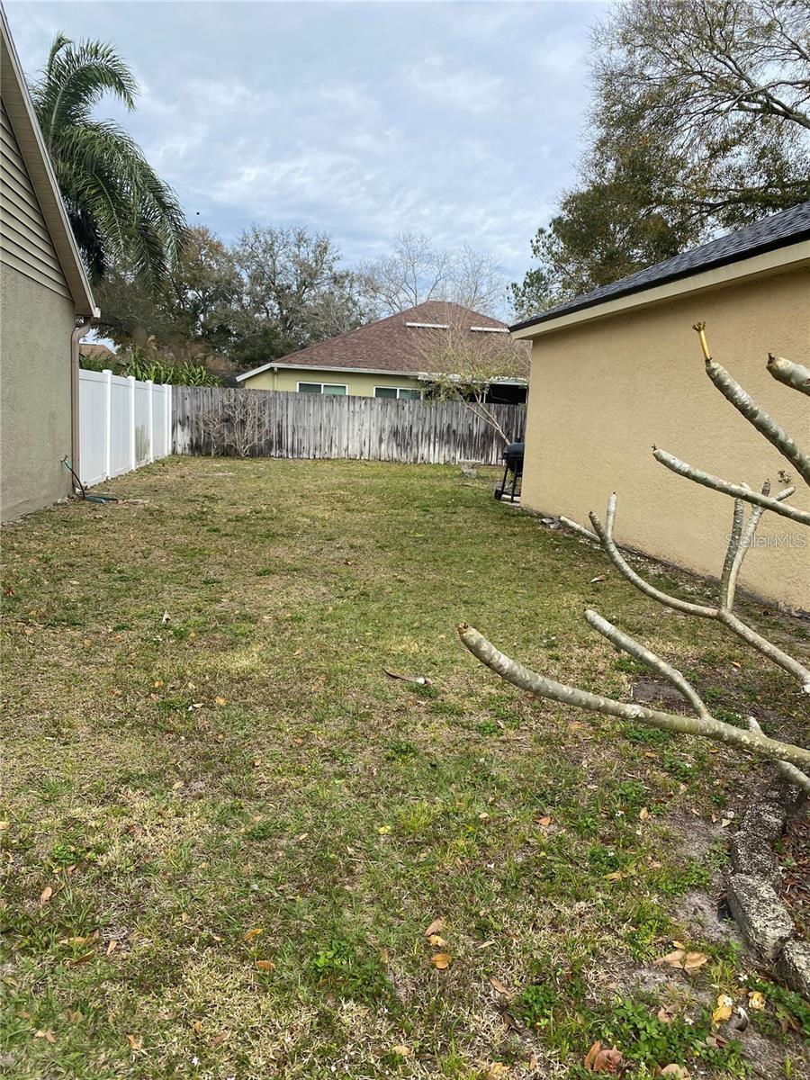 Image 4 of 5 For 14821 Redcliff Drive