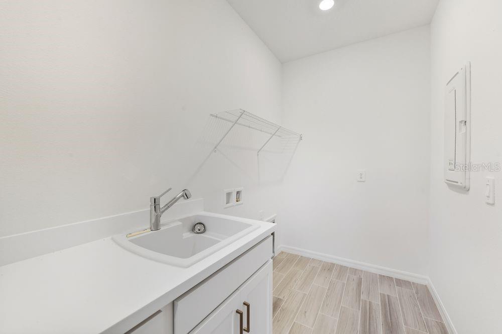 Image 27 of 35 For 14242 Sawmill Street