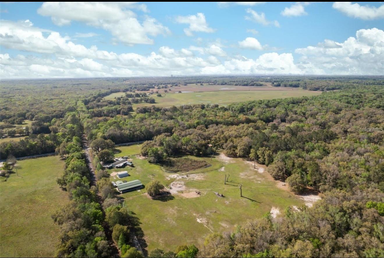 Image 21 of 23 For 18530 Lake Lindsey Road