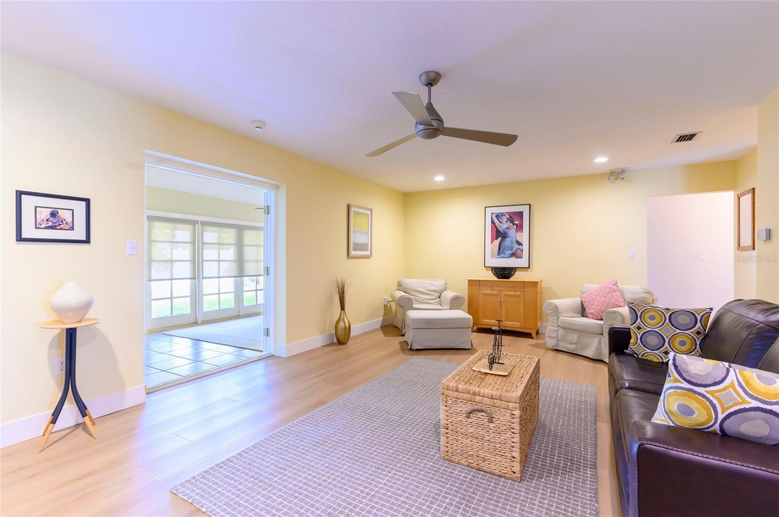 Image 16 of 40 For 1464 San Diego Drive