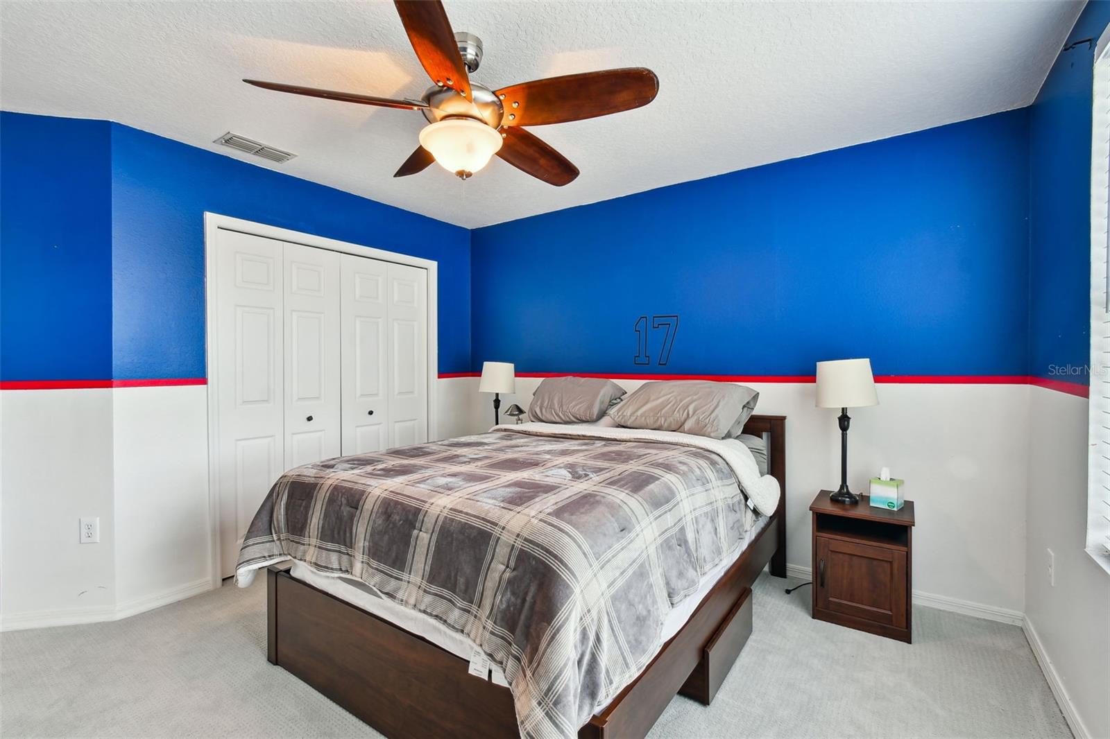 Image 29 of 81 For 17737 Esprit Drive