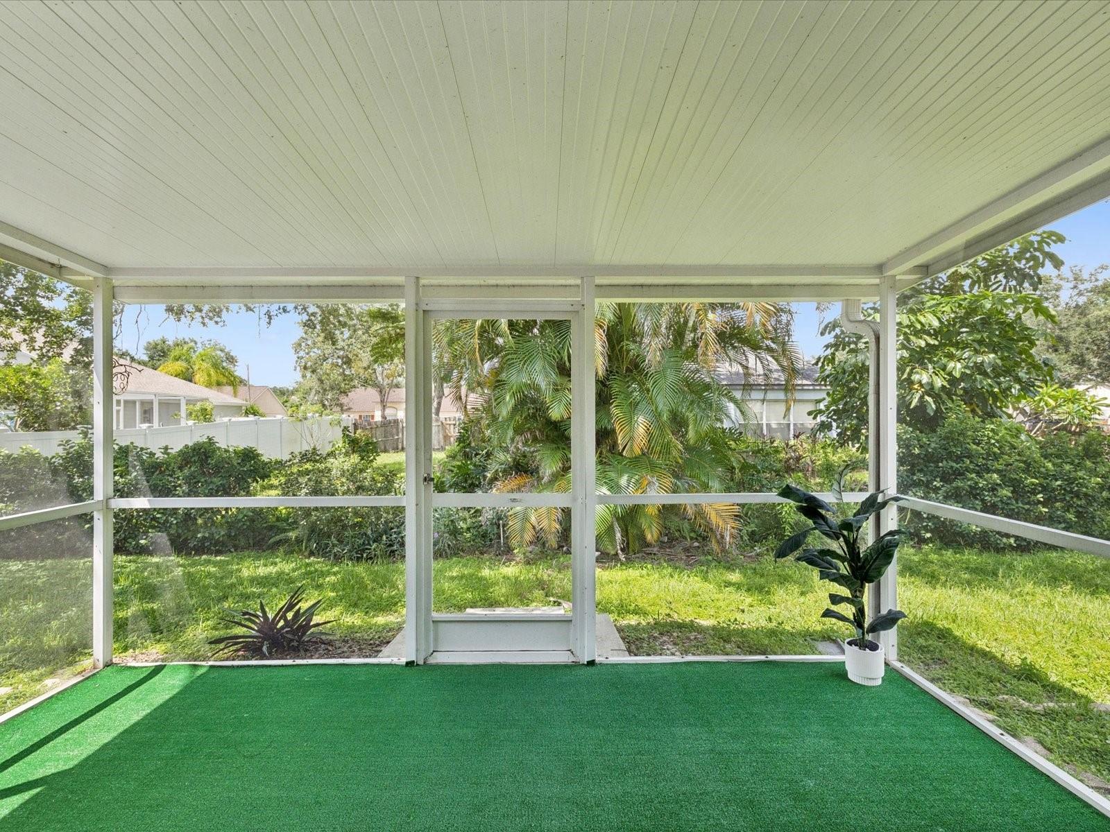 Image 35 of 41 For 26933 Carmen Place