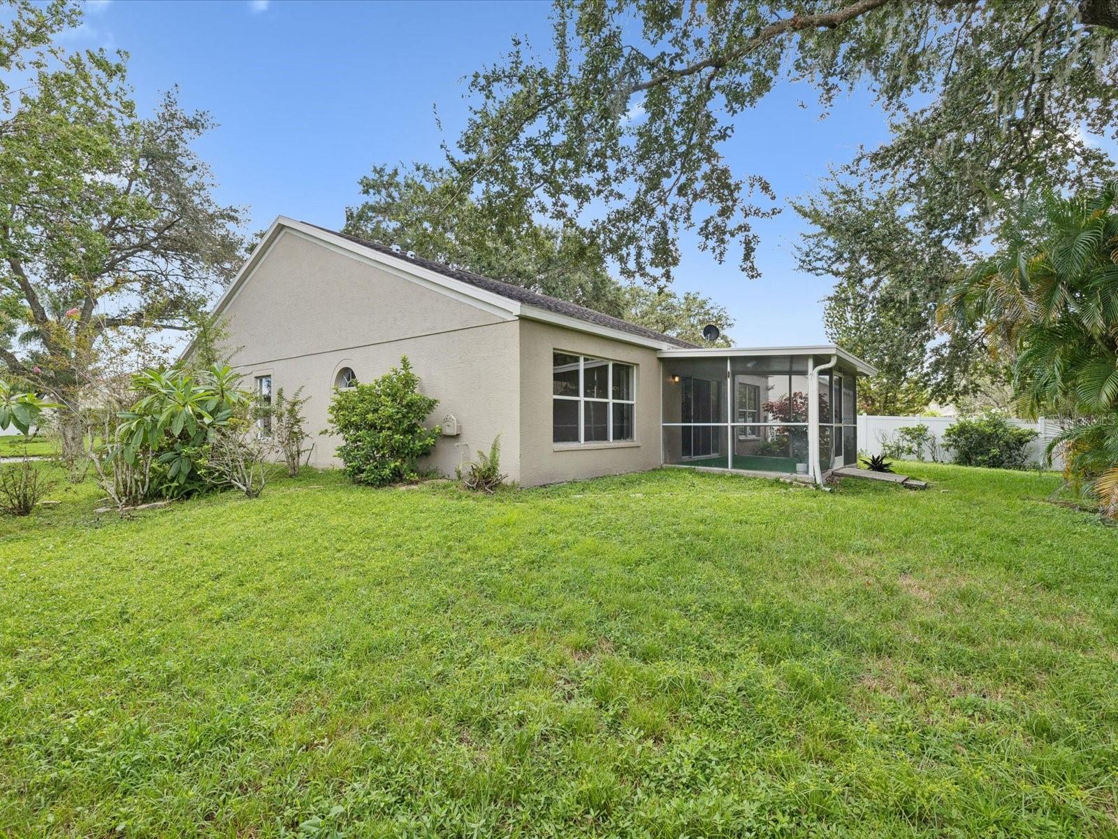 Image 38 of 41 For 26933 Carmen Place