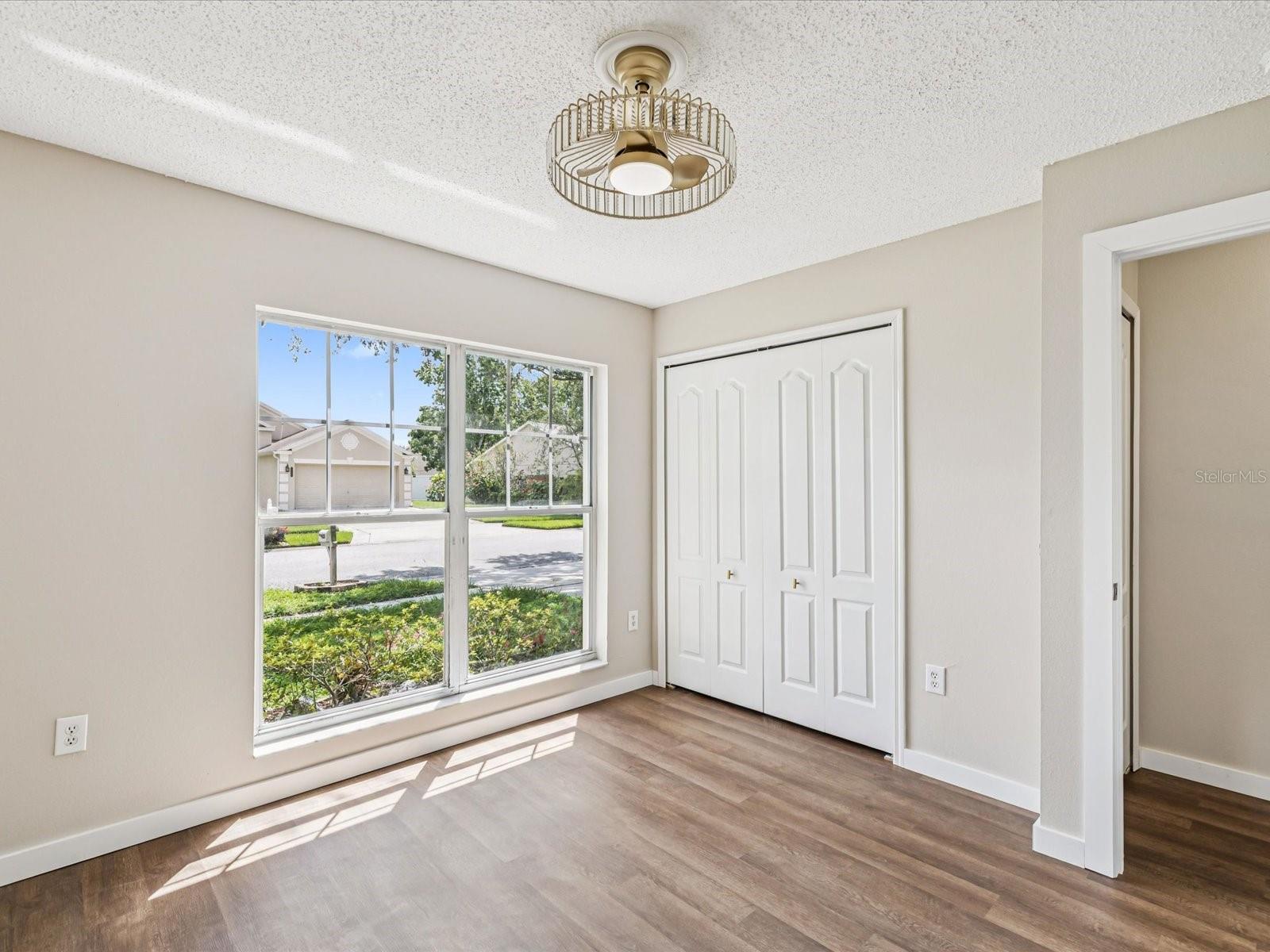 Image 8 of 41 For 26933 Carmen Place