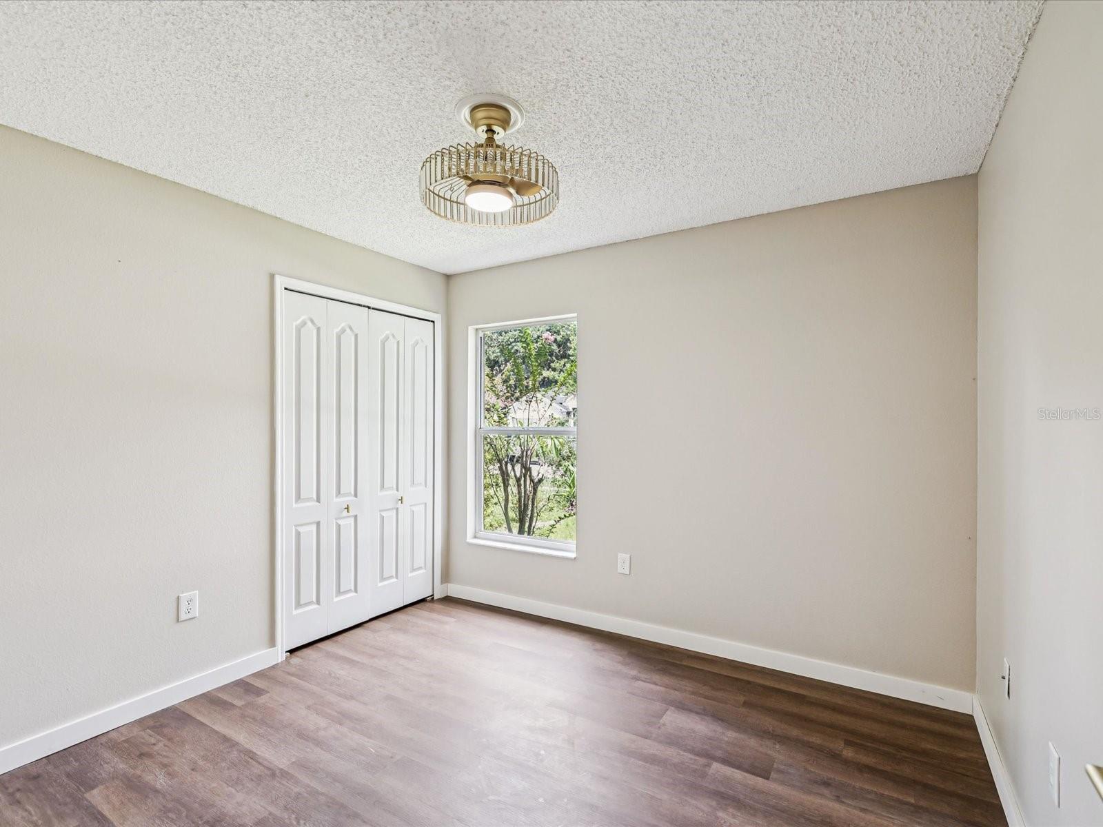 Image 9 of 41 For 26933 Carmen Place