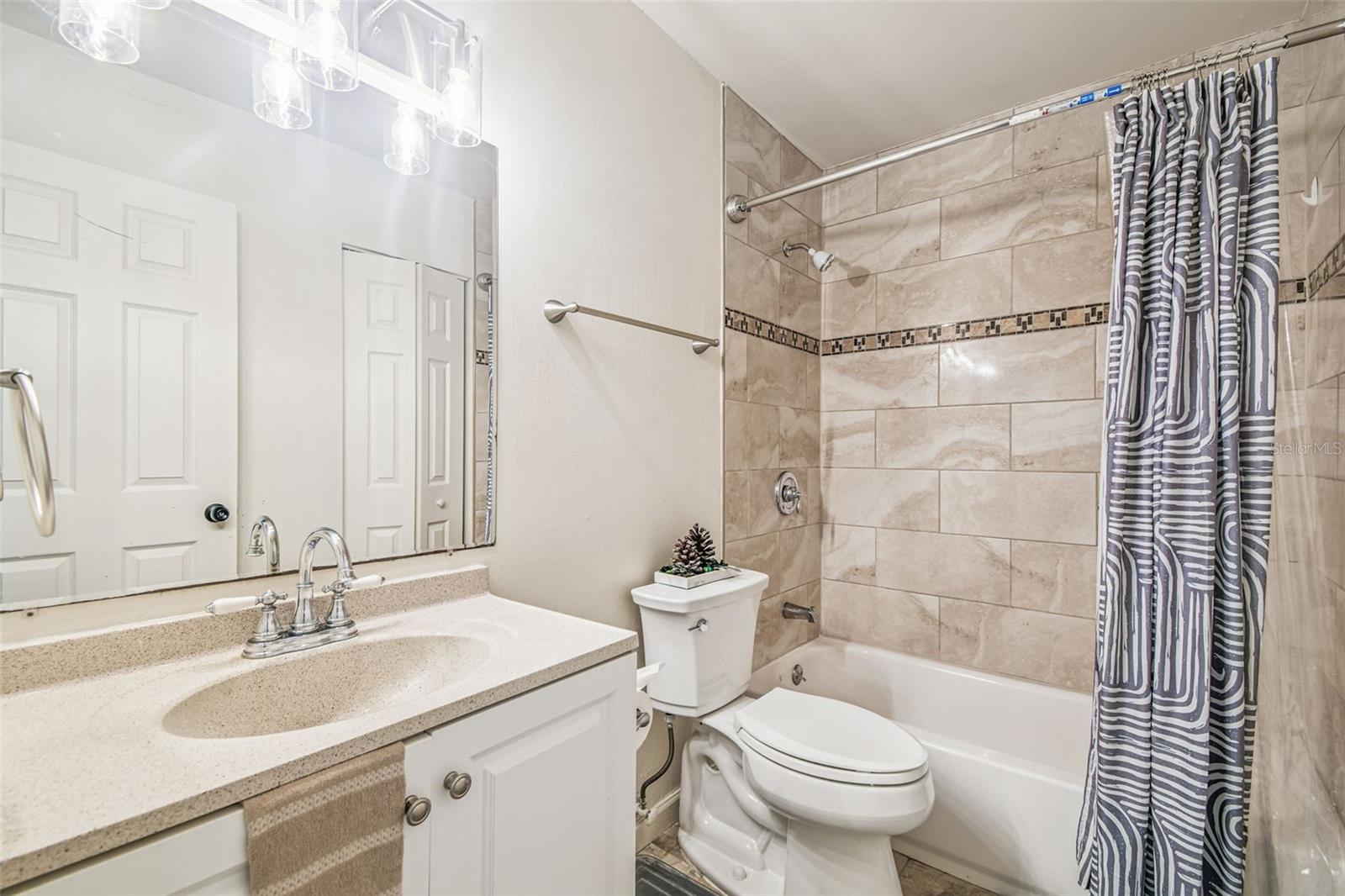 Image 14 of 27 For 5238 Sunridge Palms Drive