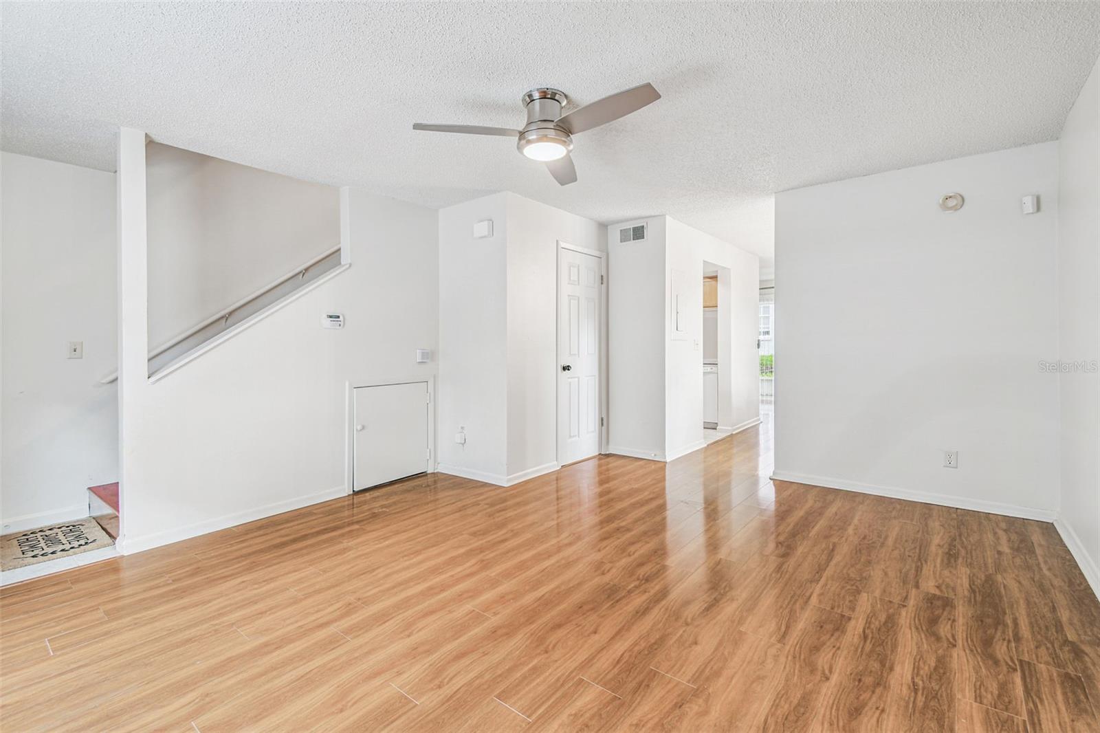 Image 4 of 27 For 5238 Sunridge Palms Drive