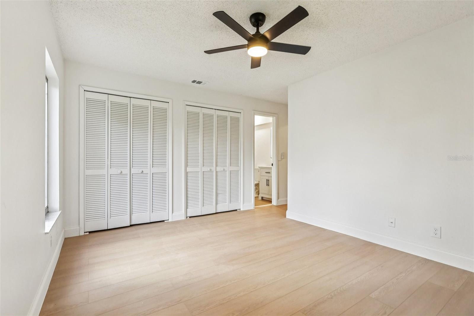 Image 12 of 26 For 360 Bent Oak Drive
