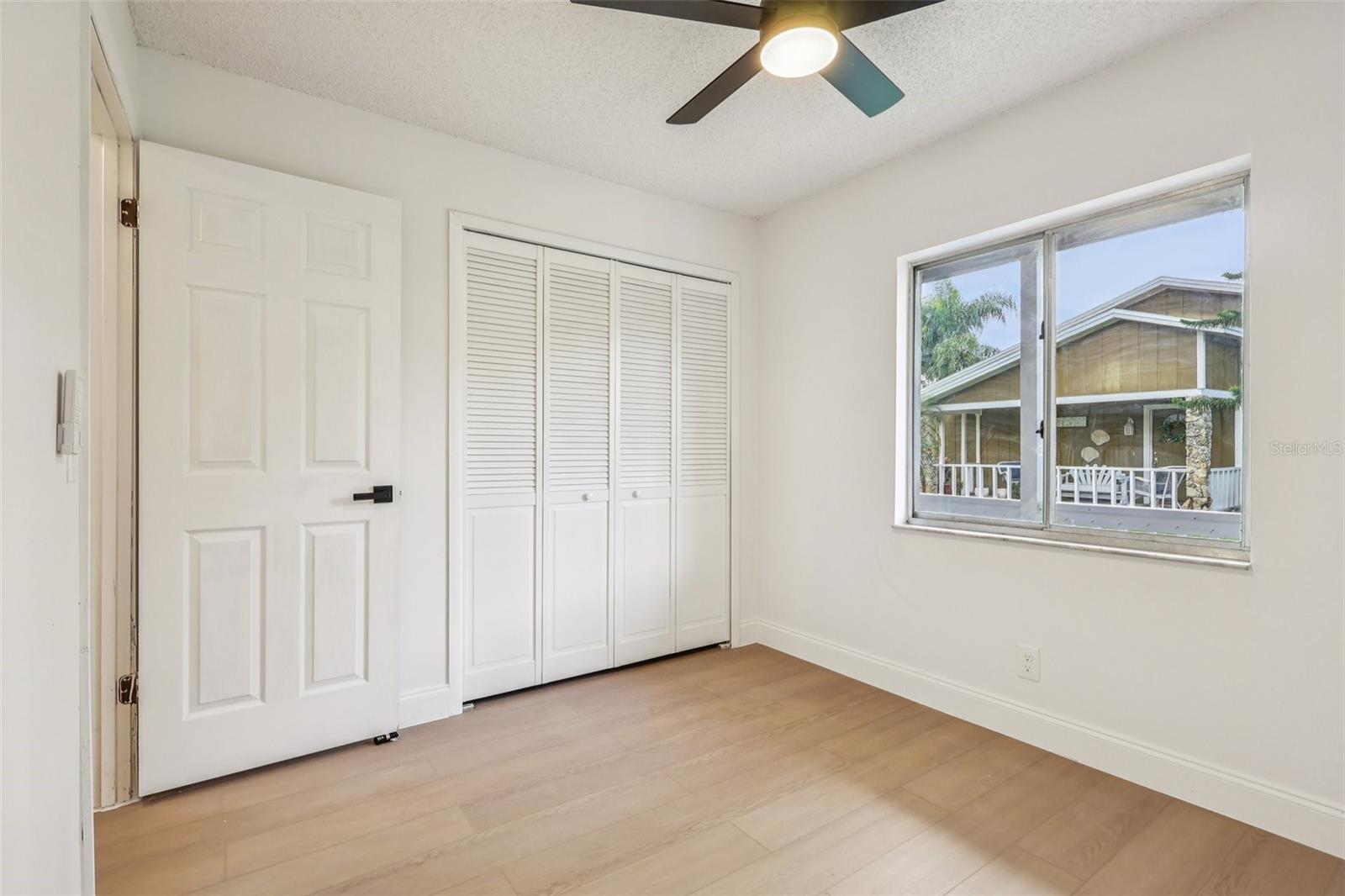 Image 15 of 26 For 360 Bent Oak Drive