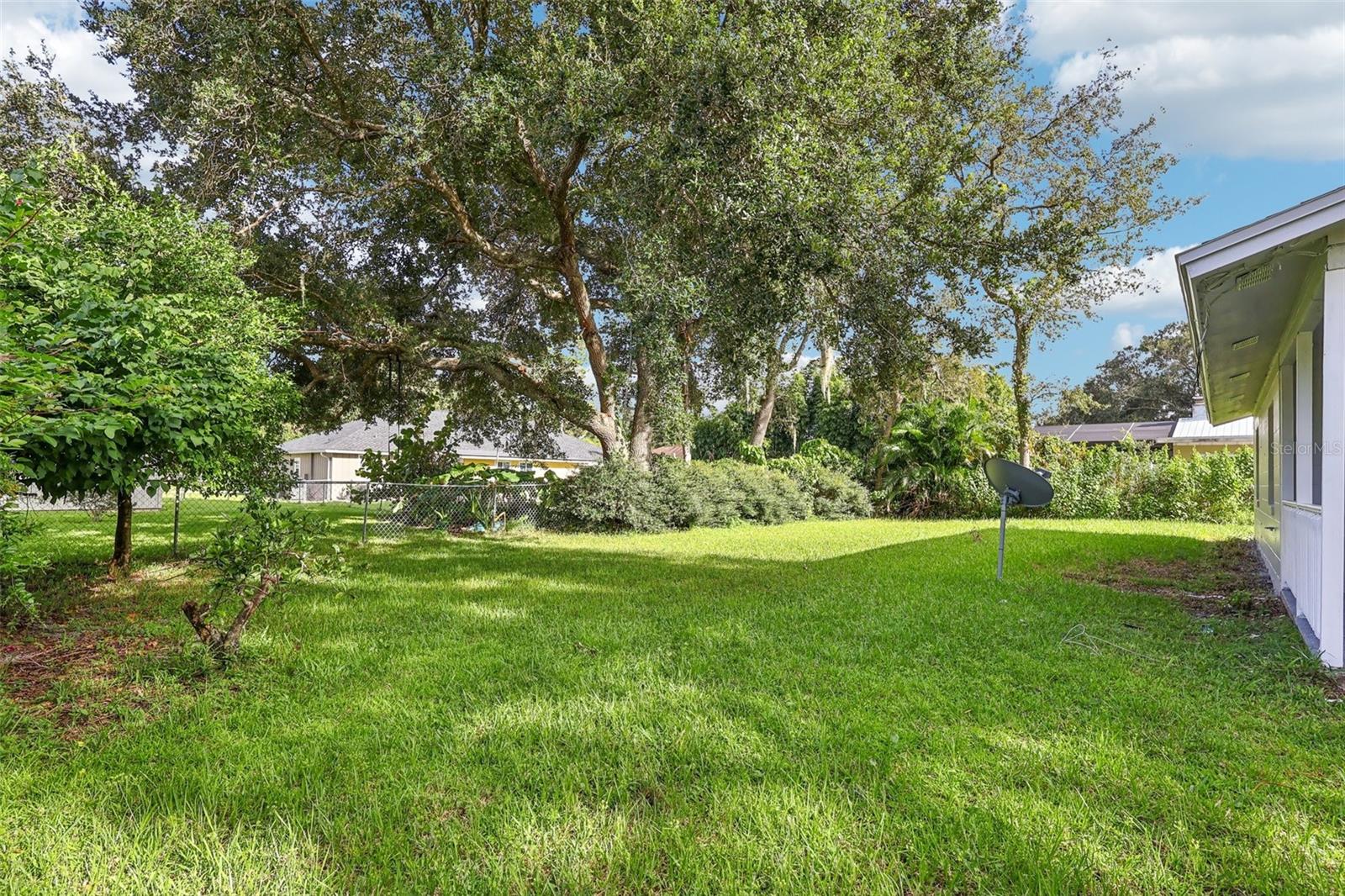 Image 24 of 26 For 360 Bent Oak Drive