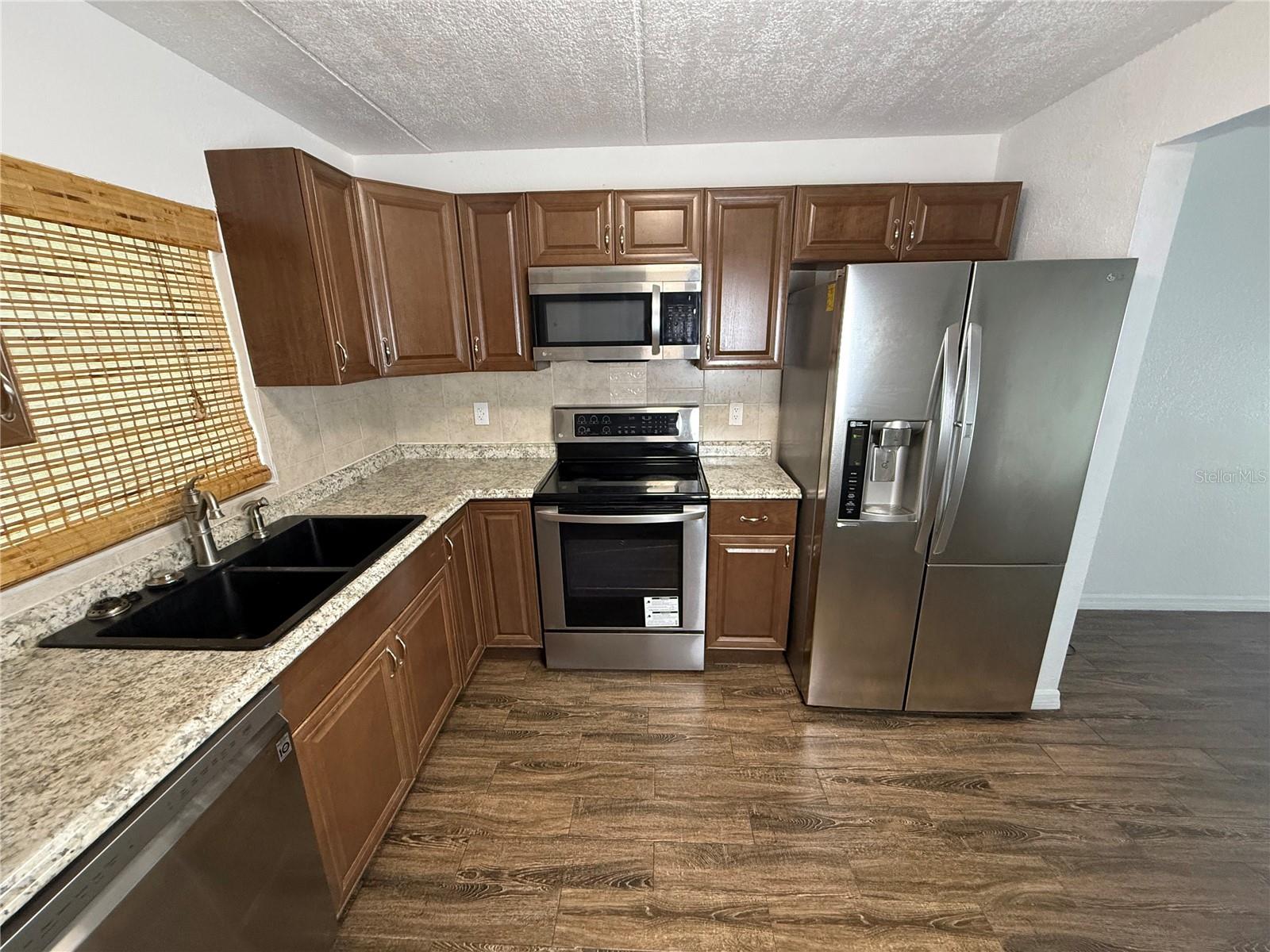 Image 4 of 27 For 14421 Americana Circle 103