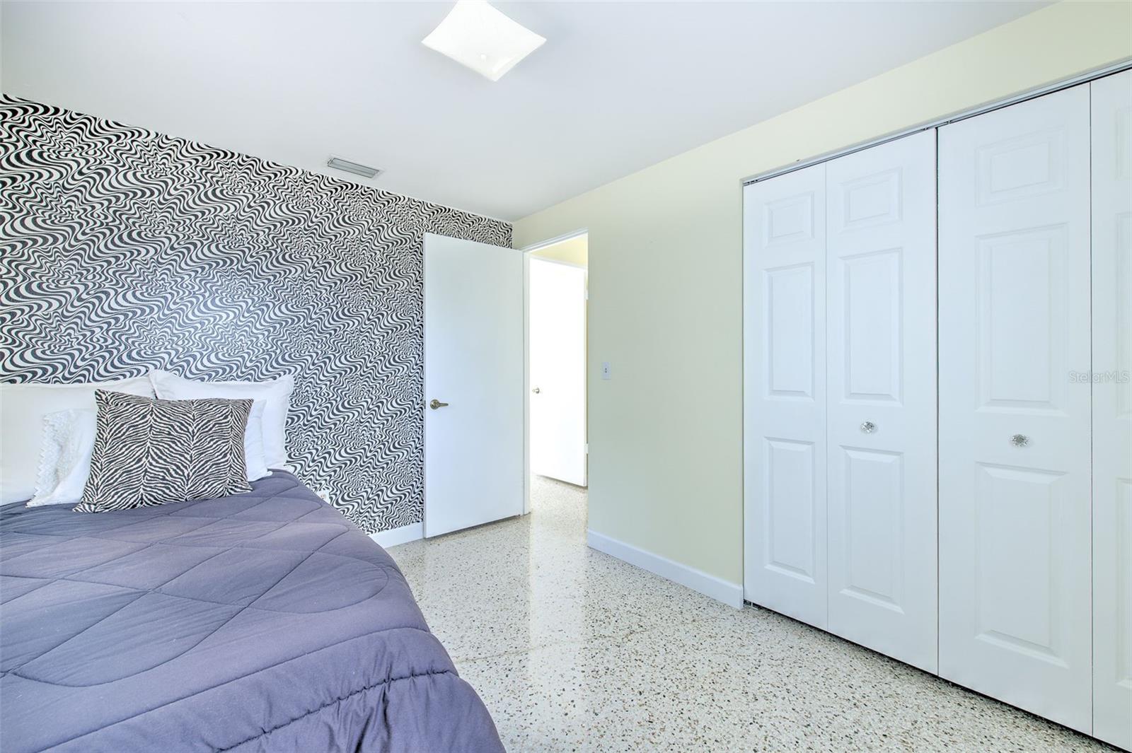 Listing photo id 23 for 17311 Darby Lane
