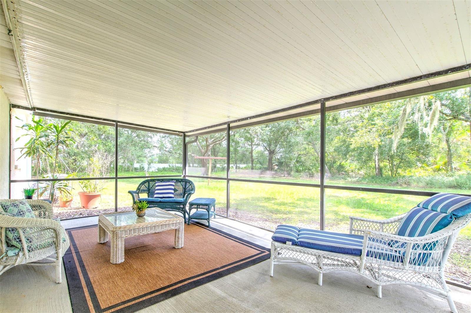 Listing photo id 26 for 17311 Darby Lane
