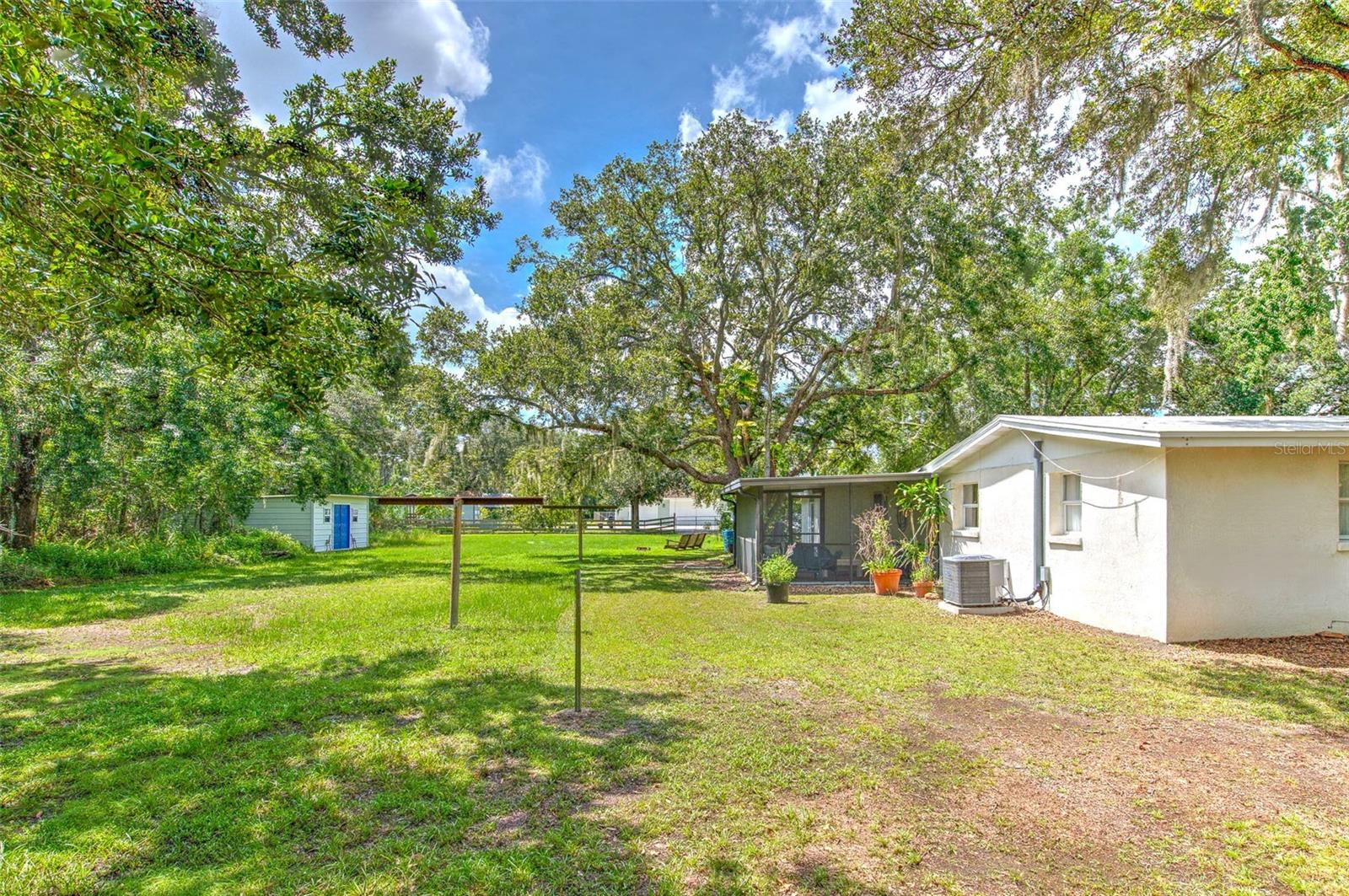 Listing photo id 29 for 17311 Darby Lane