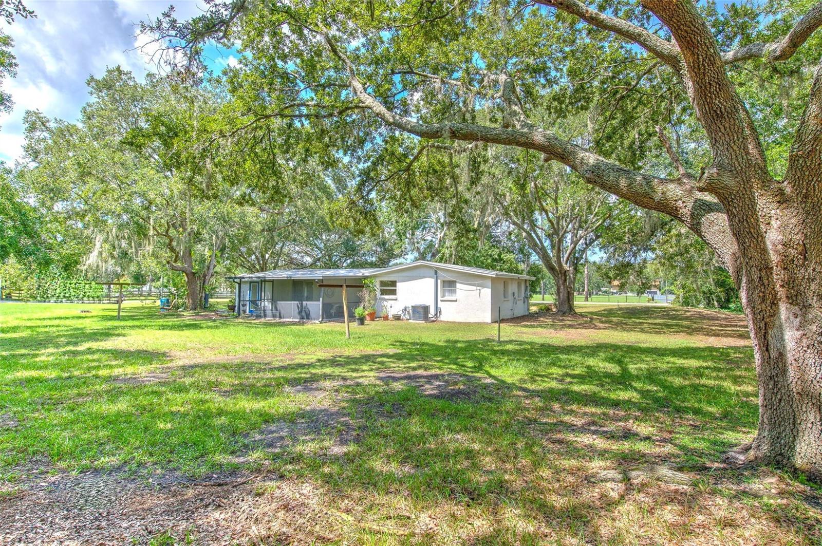 Listing photo id 30 for 17311 Darby Lane
