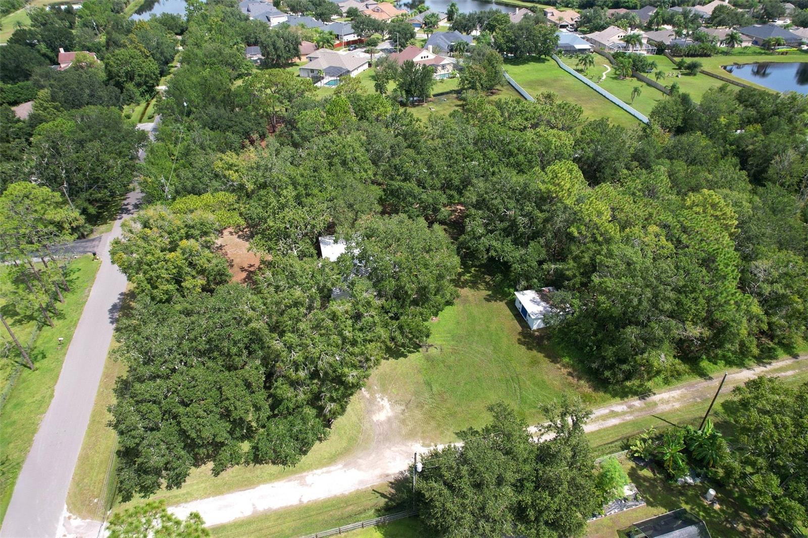 Listing photo id 38 for 17311 Darby Lane