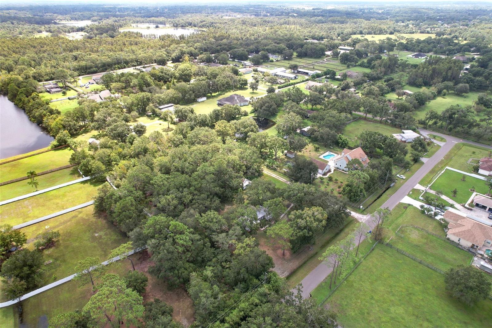 Listing photo id 39 for 17311 Darby Lane
