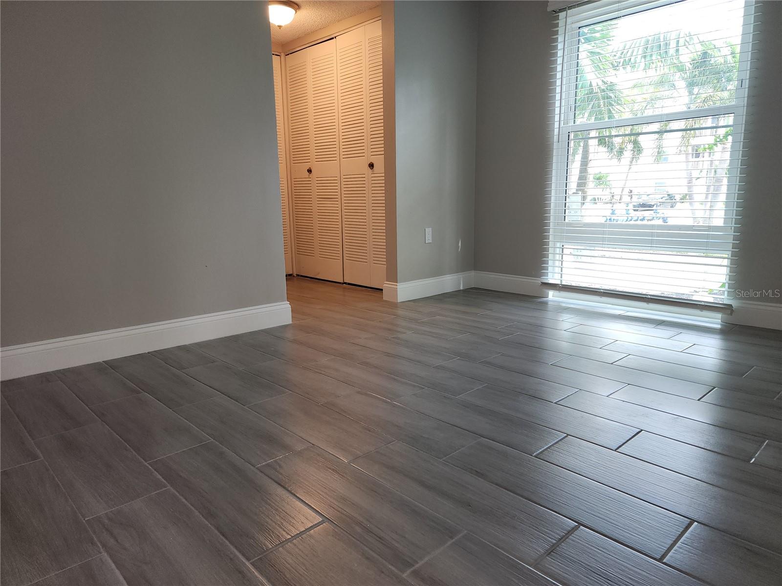 Image 18 of 47 For 4910 38th Way S 111