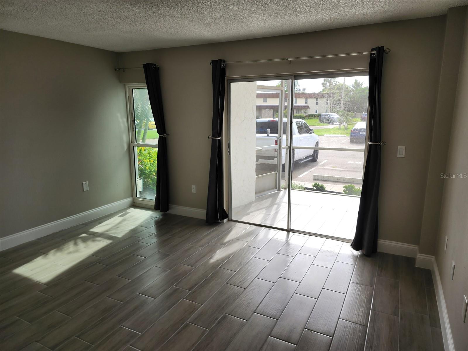 Image 25 of 47 For 4910 38th Way S 111