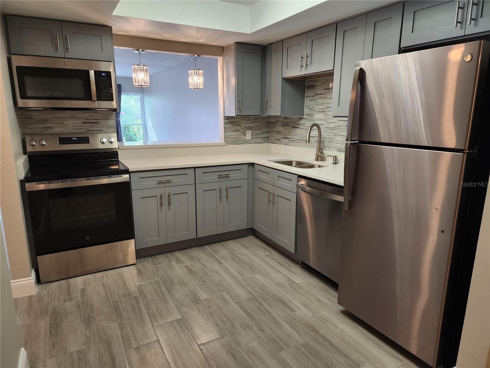 Image 6 of 47 For 4910 38th Way S 111